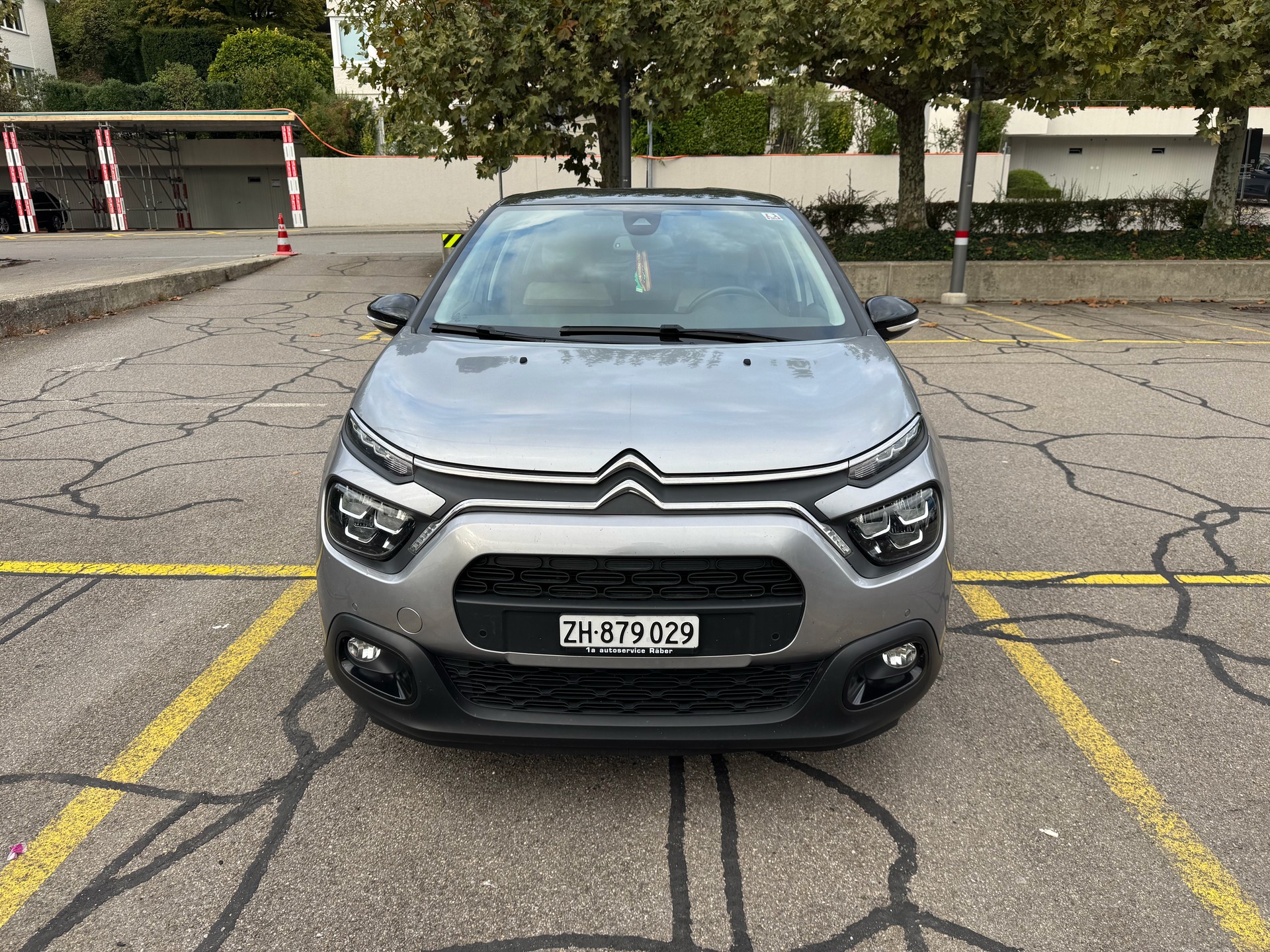 CITROEN 1.2 PureTech Shine-image-1