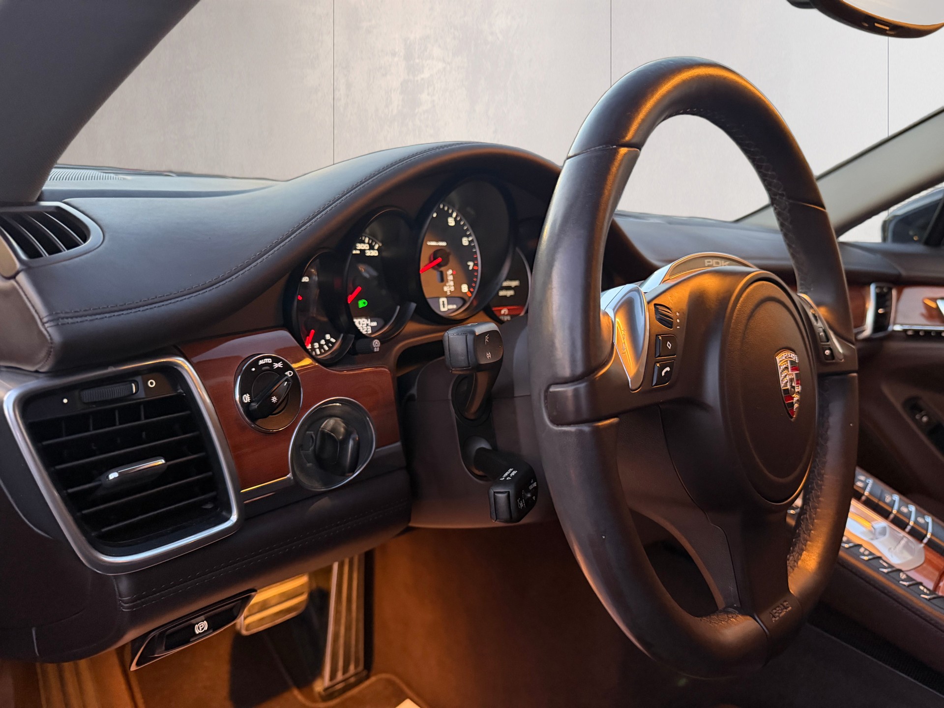 PORSCHE Panamera 4S 4.8 PDK-image-9
