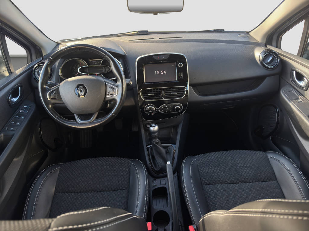 RENAULT Clio Grandtour 1.2 TCe 120 Intens S/S-image-11
