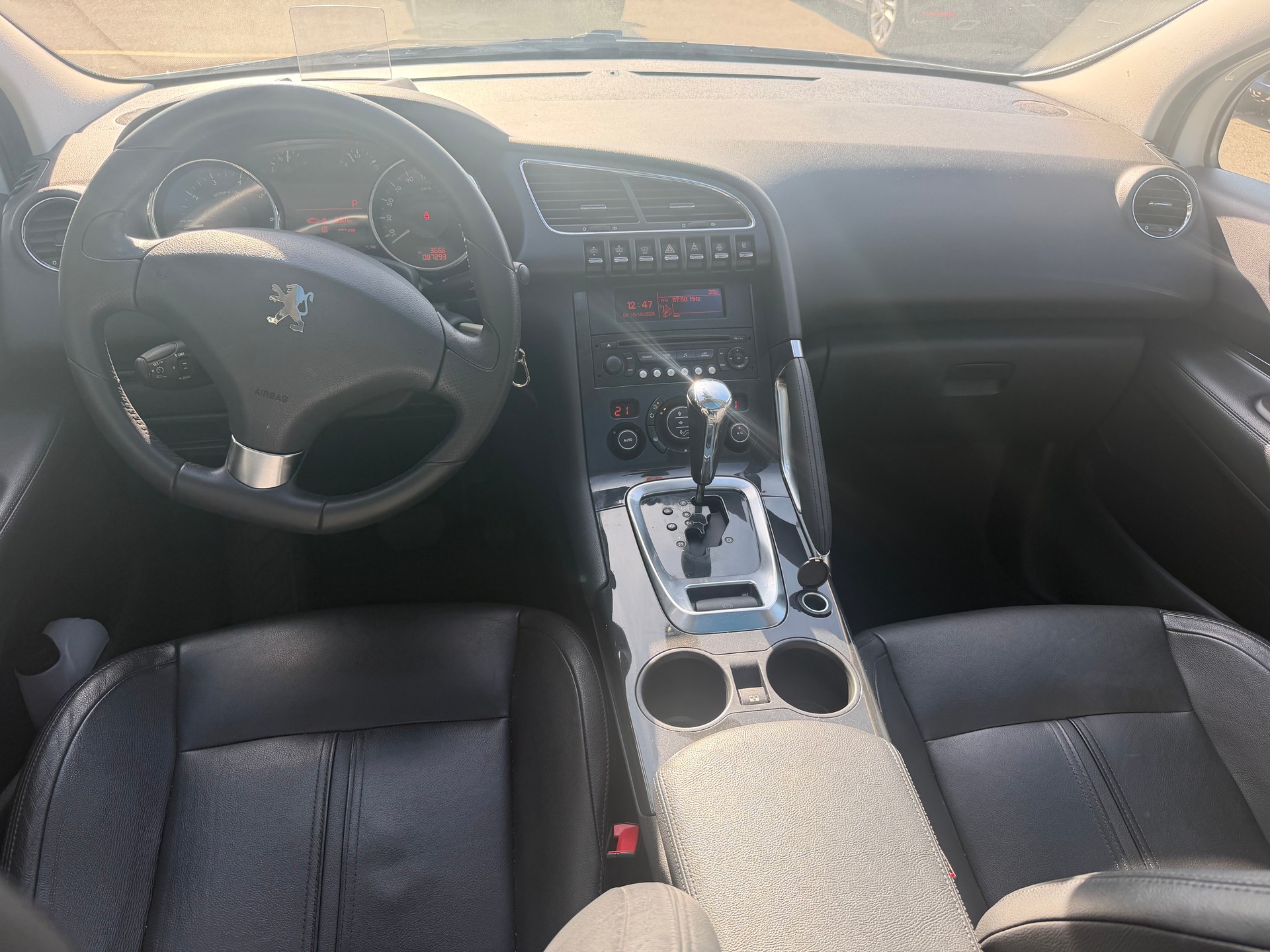 PEUGEOT 3008 1.6 16V T Sport Pack Tiptronic-image-8