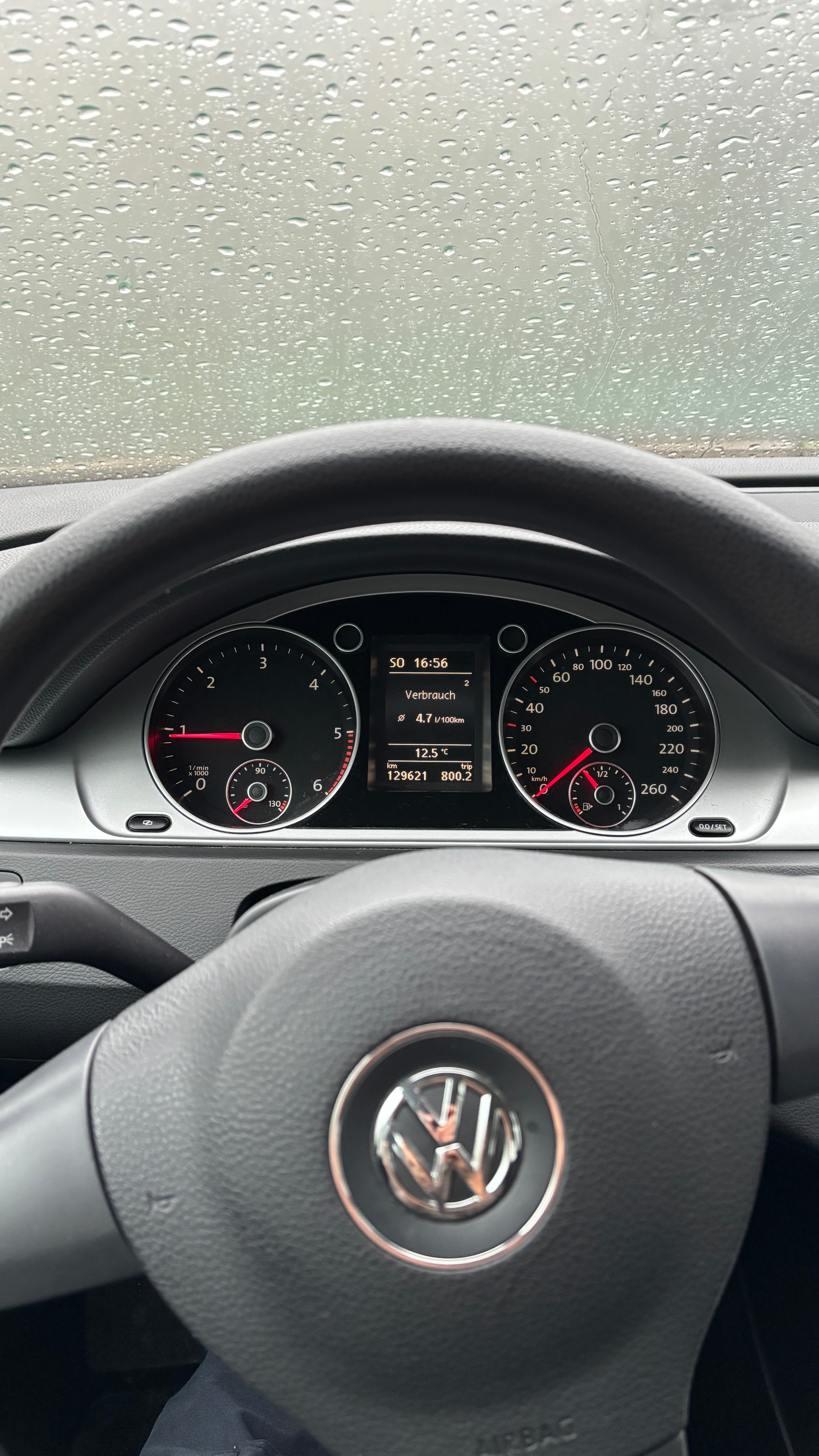 VW 2.0 TDI 140 BlueMT Trendline-image-3
