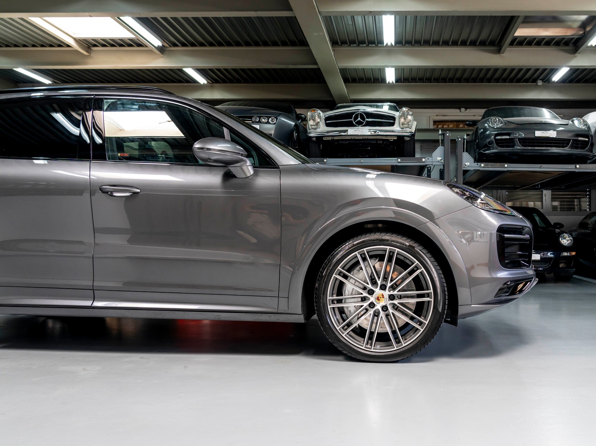PORSCHE Cayenne GTS-image-9