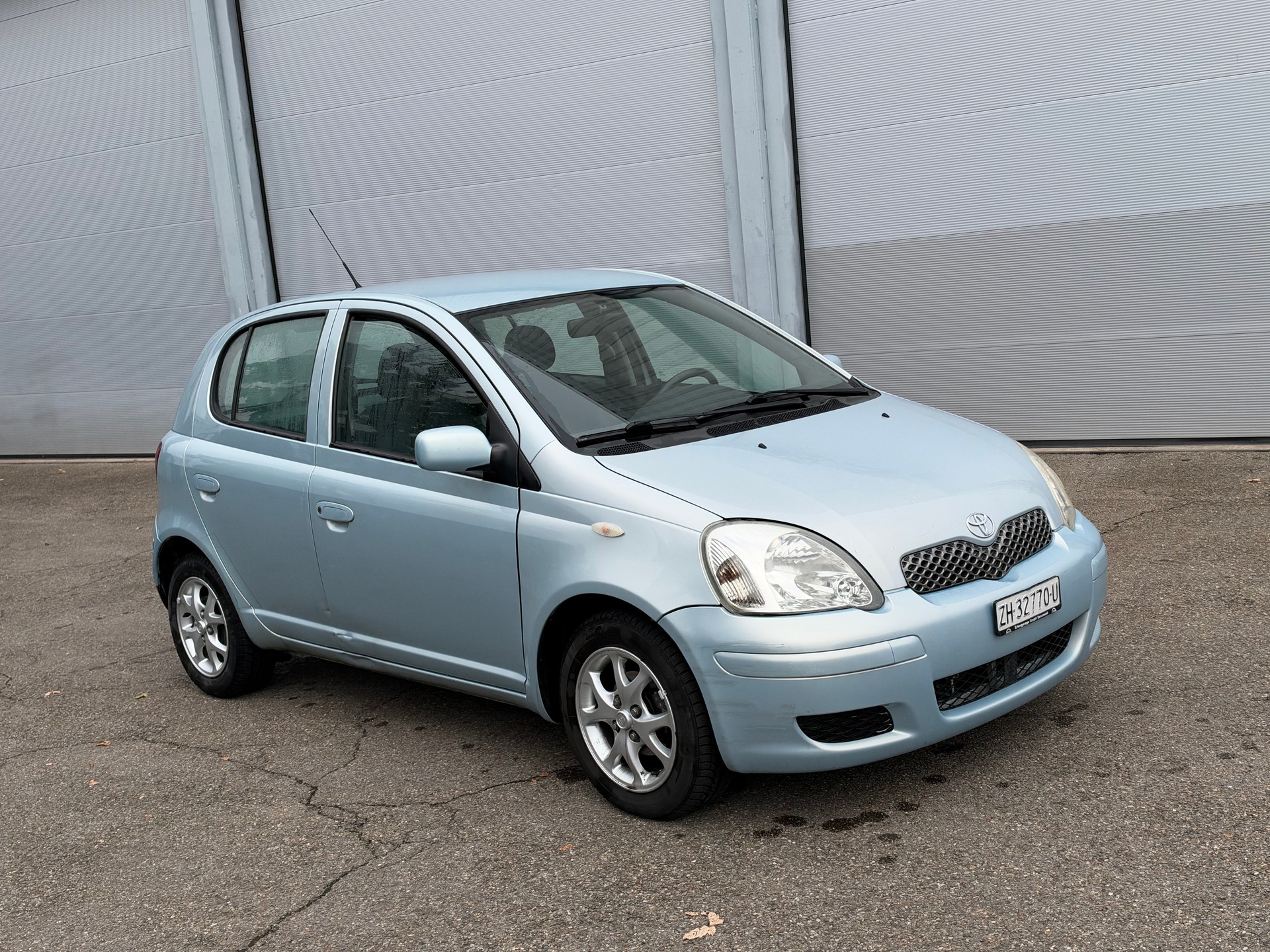 TOYOTA Yaris 1.3 Linea Sol-showroom-element-3