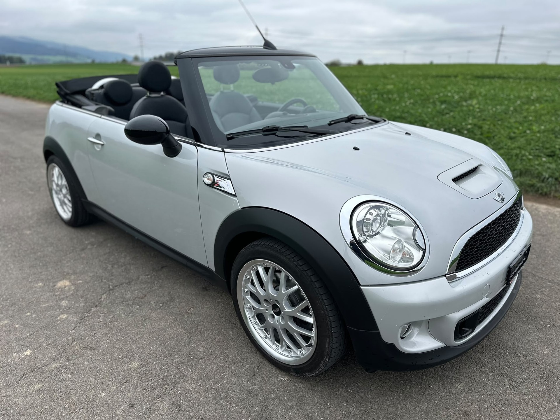 MINI Cooper S Cabriolet-image-3