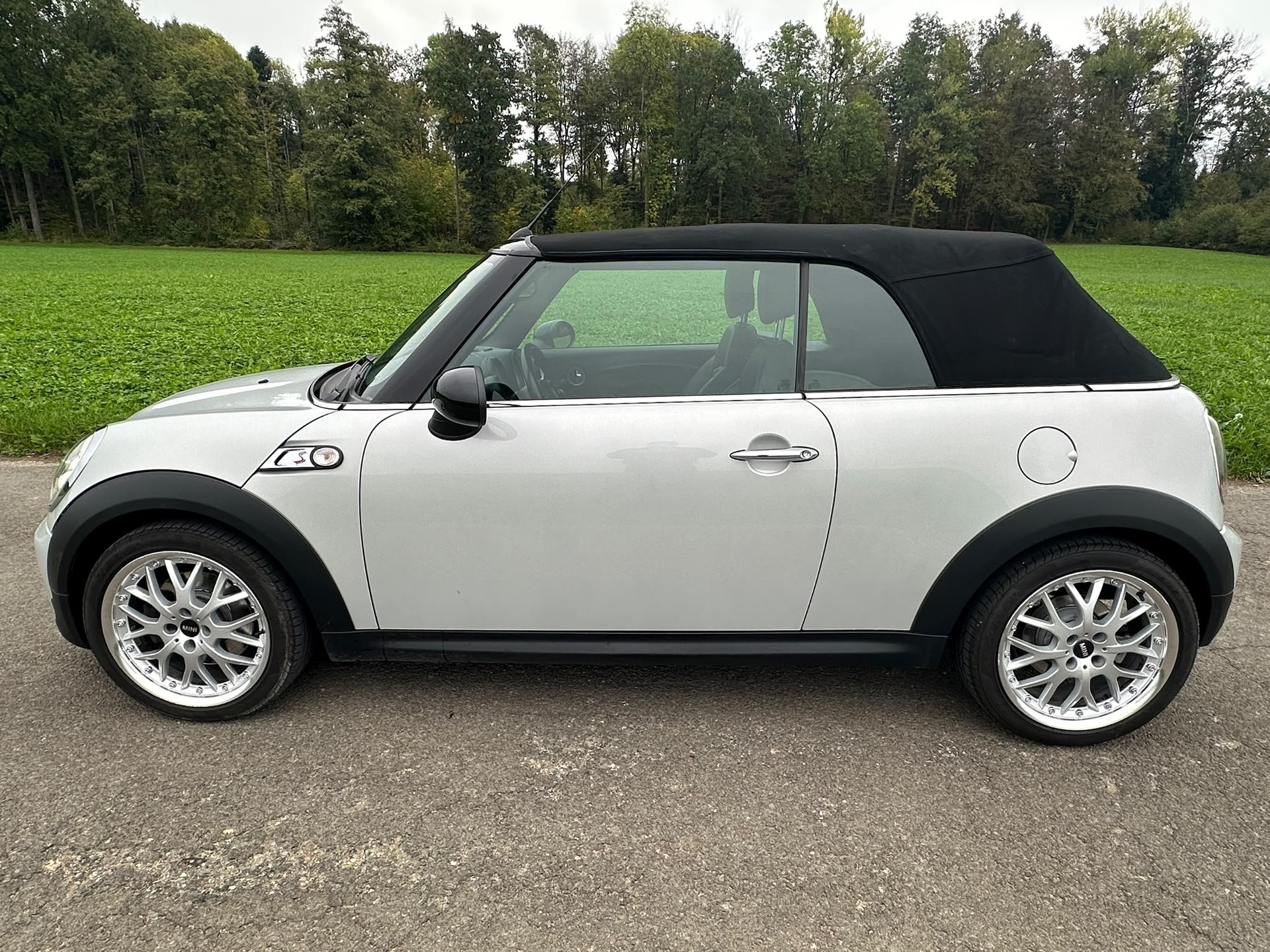 MINI Cooper S Cabriolet-image-13