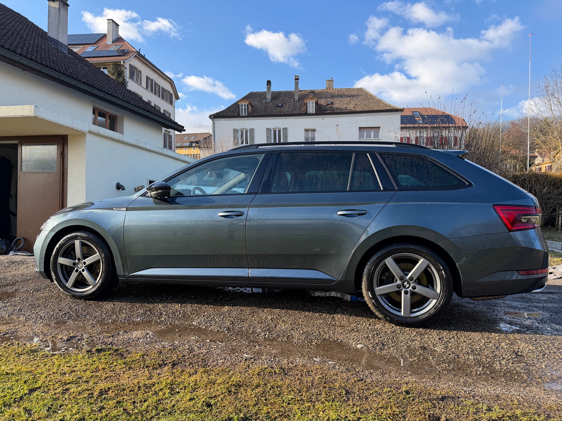 SKODA 2.0 TSI SportLine 4x4 DSG-image-3
