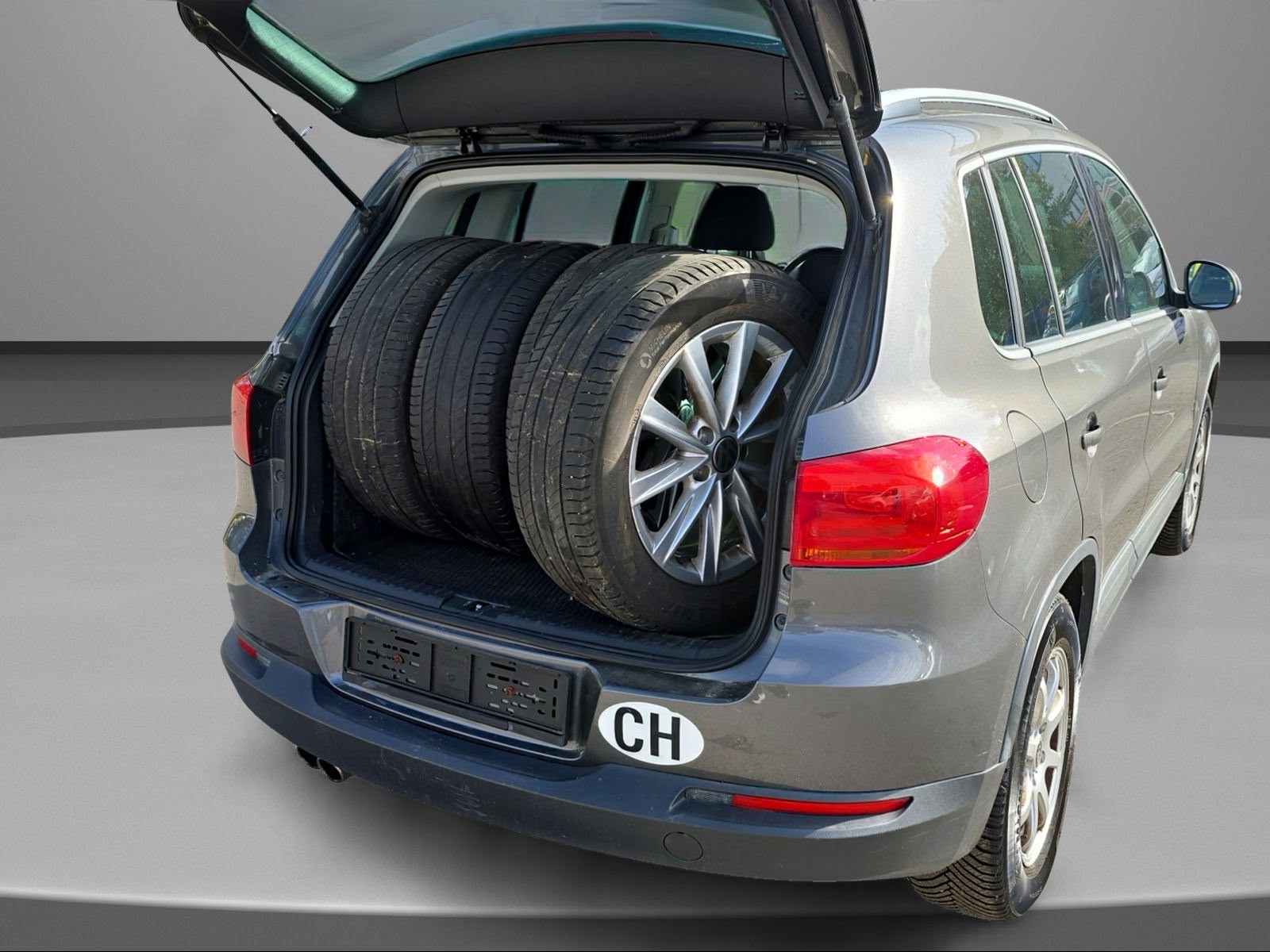 VW Tiguan 2.0 TDI BlueMotion Track&Style 4Motion DSG-image-13
