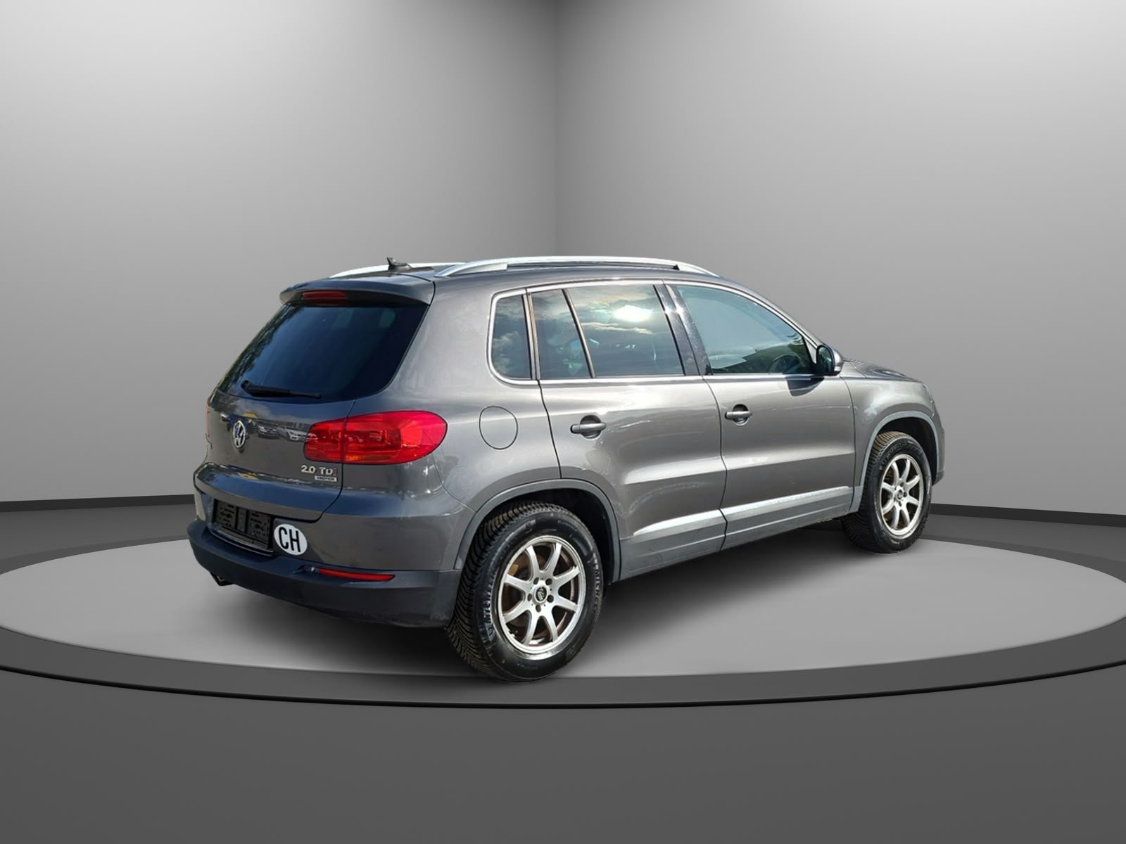 VW Tiguan 2.0 TDI BlueMotion Track&Style 4Motion DSG-image-6