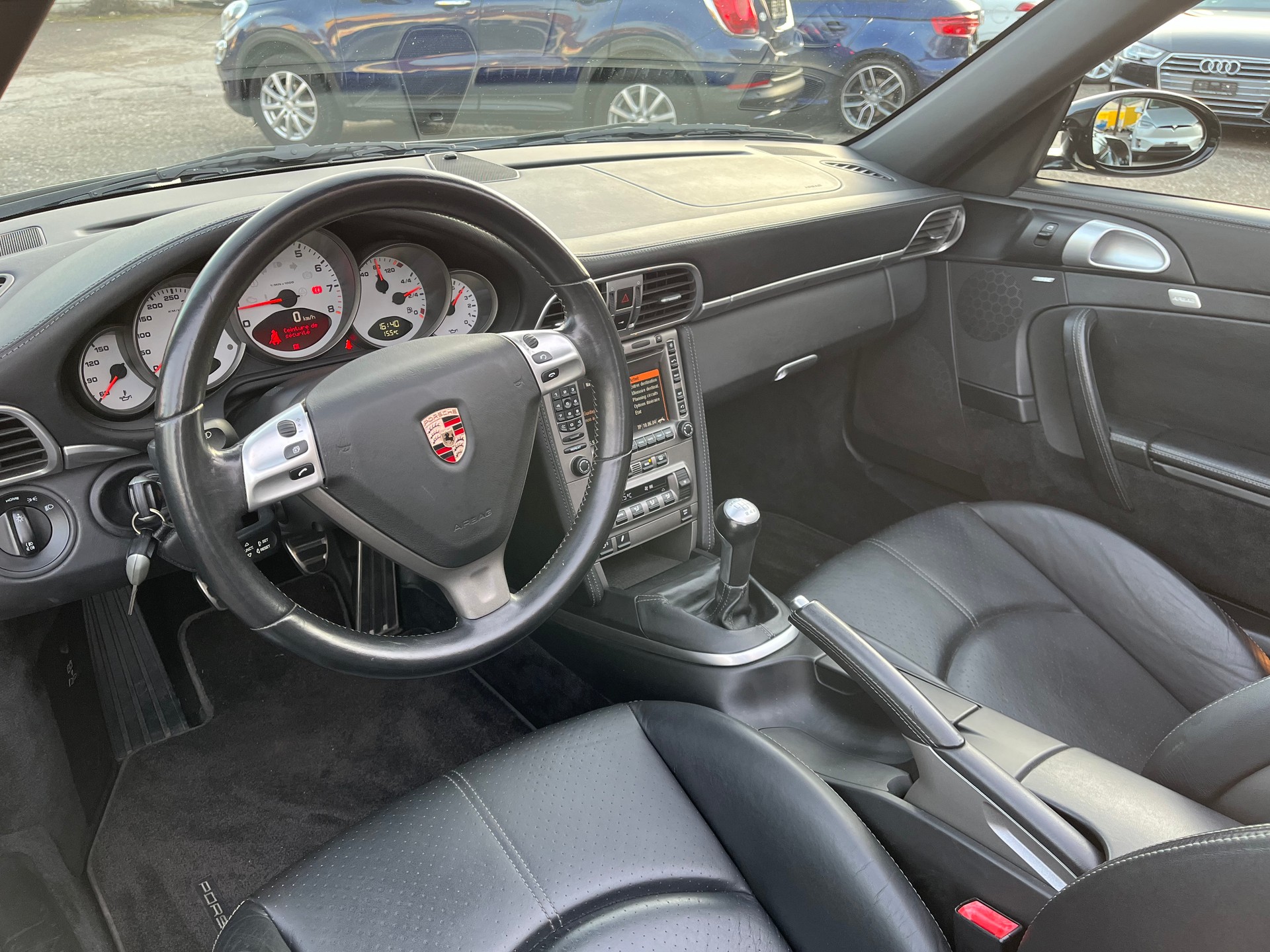 PORSCHE 911 Cabrio Carrera 4S-image-8