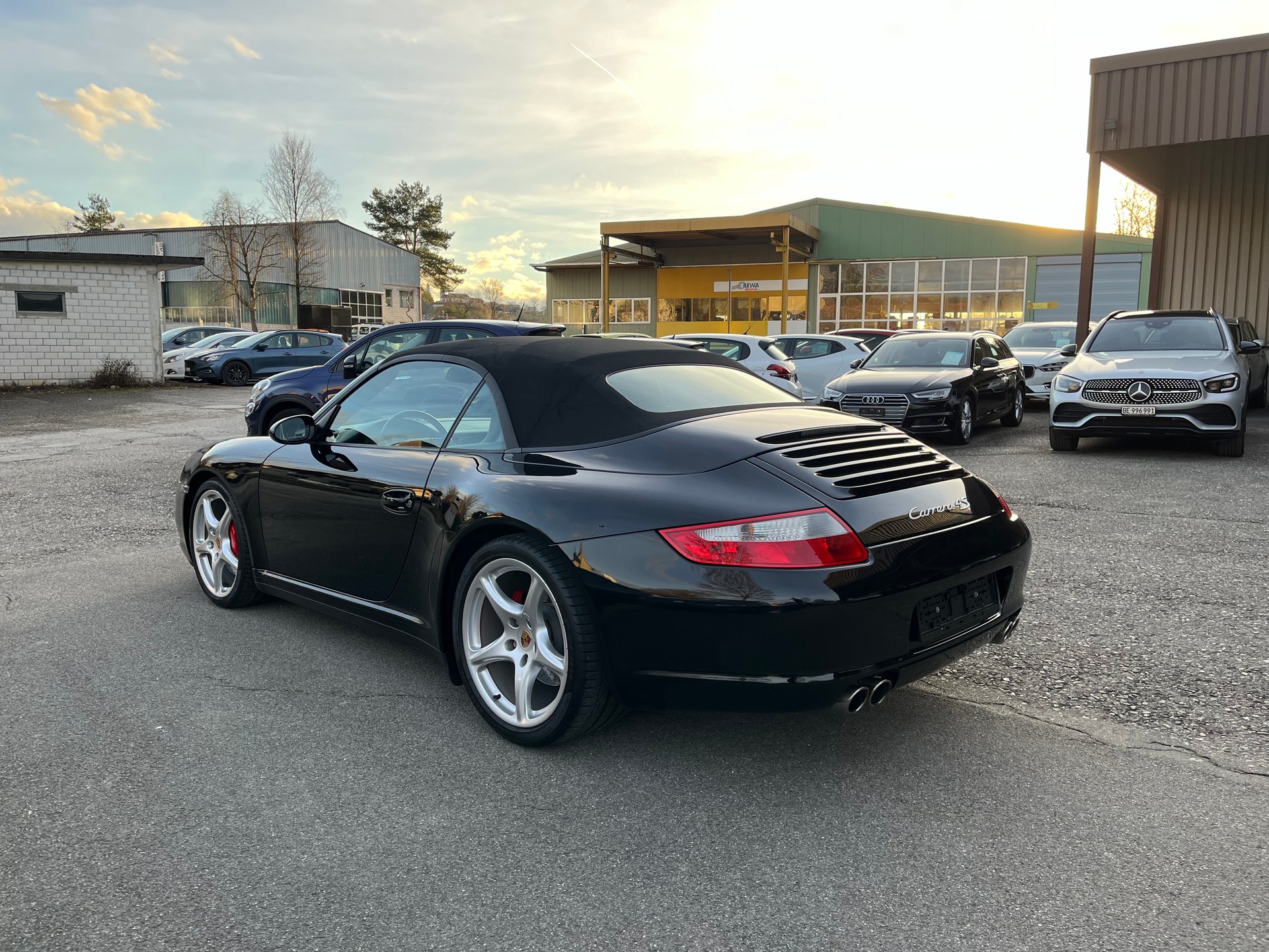 PORSCHE 911 Cabrio Carrera 4S-image-7