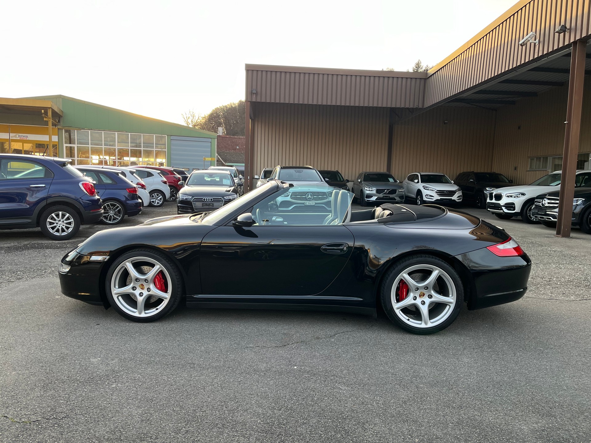 PORSCHE 911 Cabrio Carrera 4S-image-4
