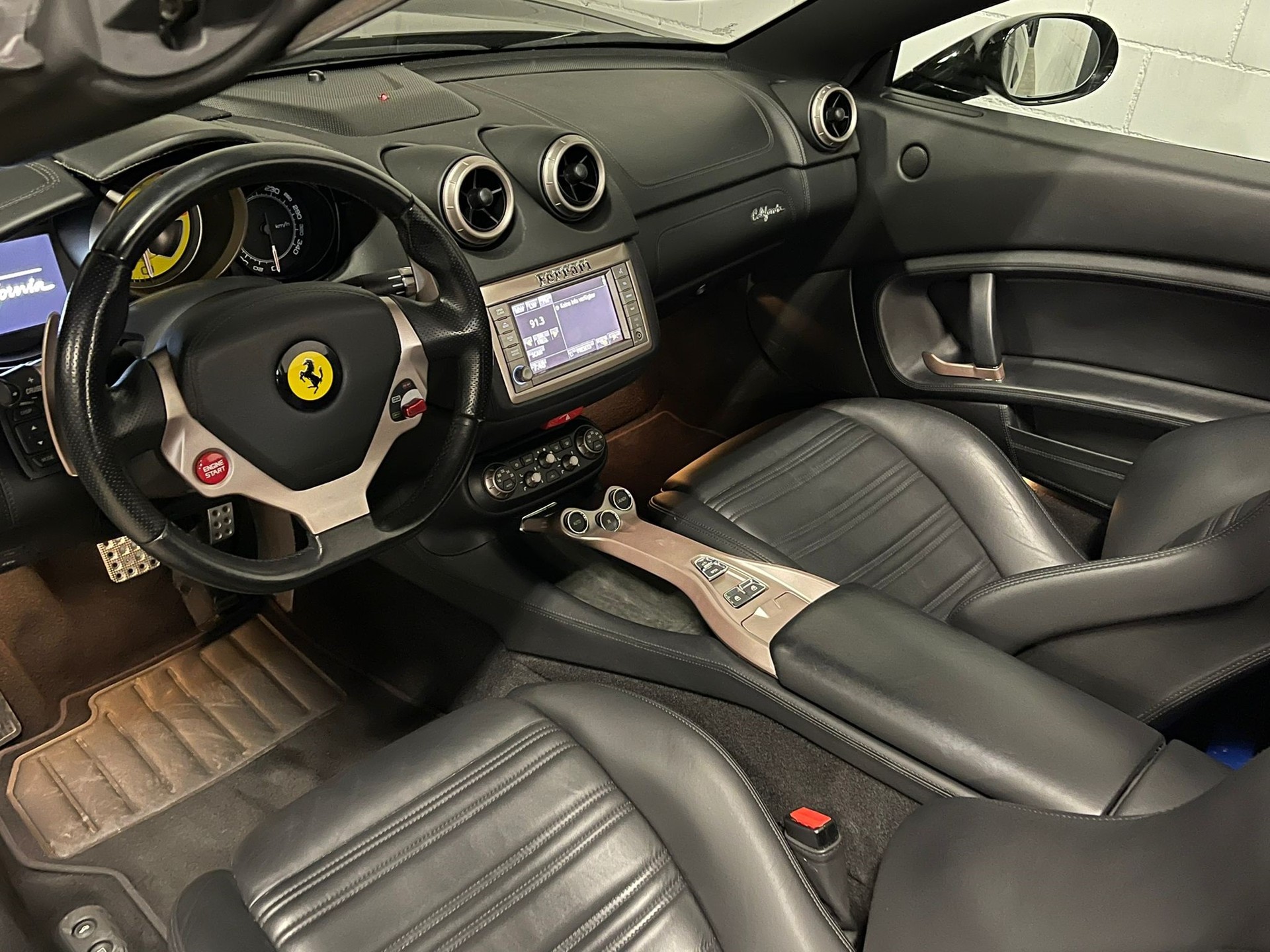 FERRARI California 30 4.3 V8-image-4
