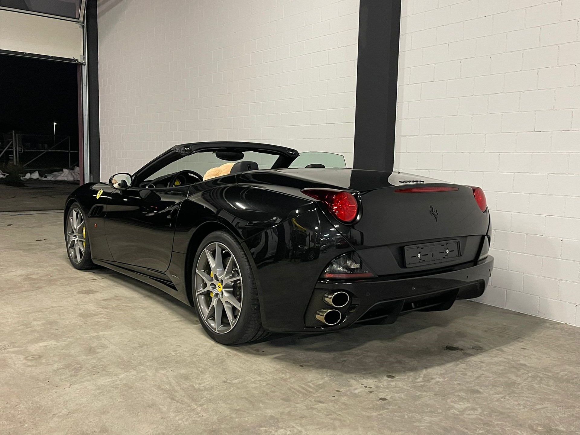FERRARI California 30 4.3 V8-showroom-element-2