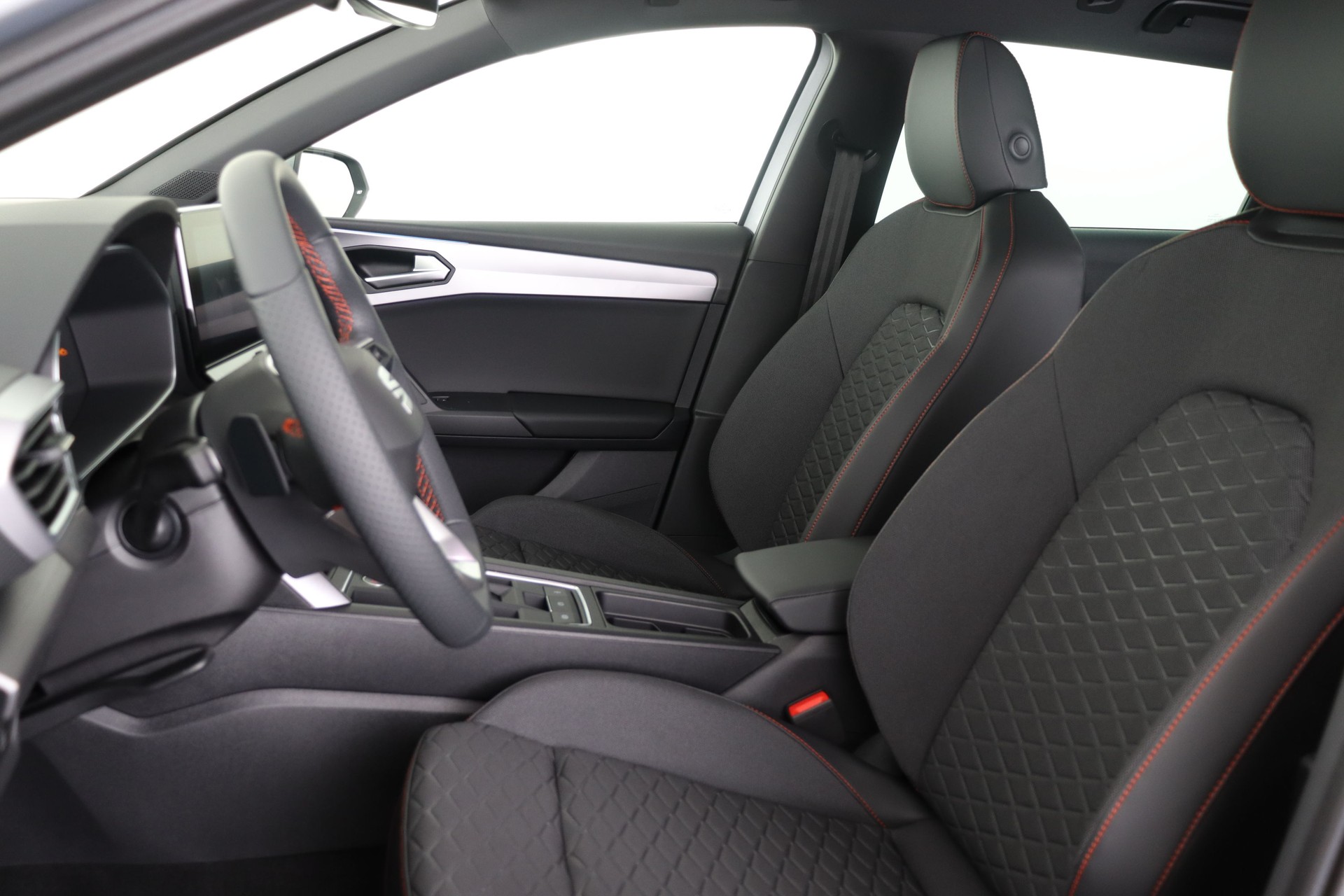 SEAT Leon ST 1.4 eHybrid pHEV DSG FR-image-10