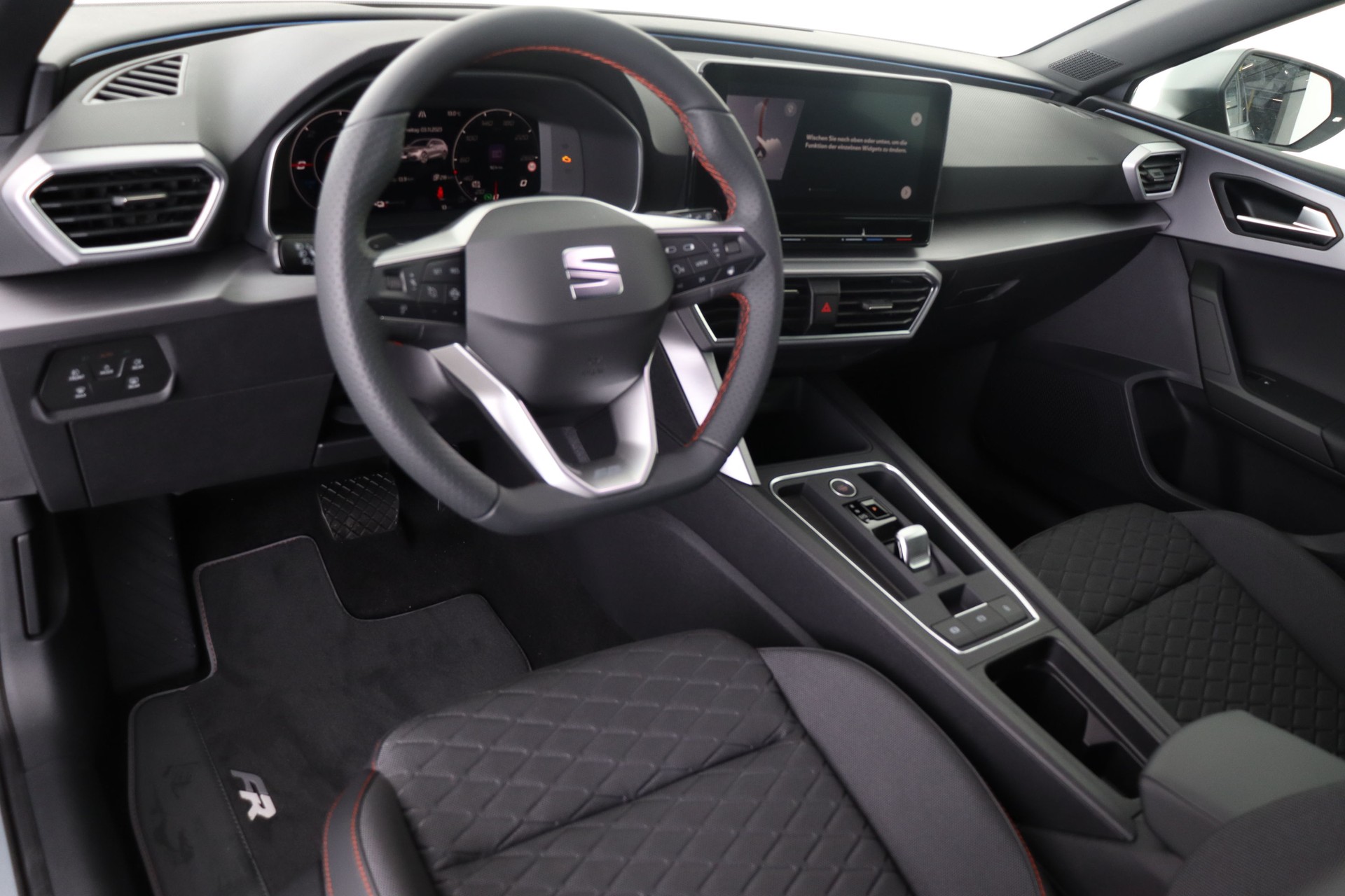 SEAT Leon ST 1.4 eHybrid pHEV DSG FR-image-11