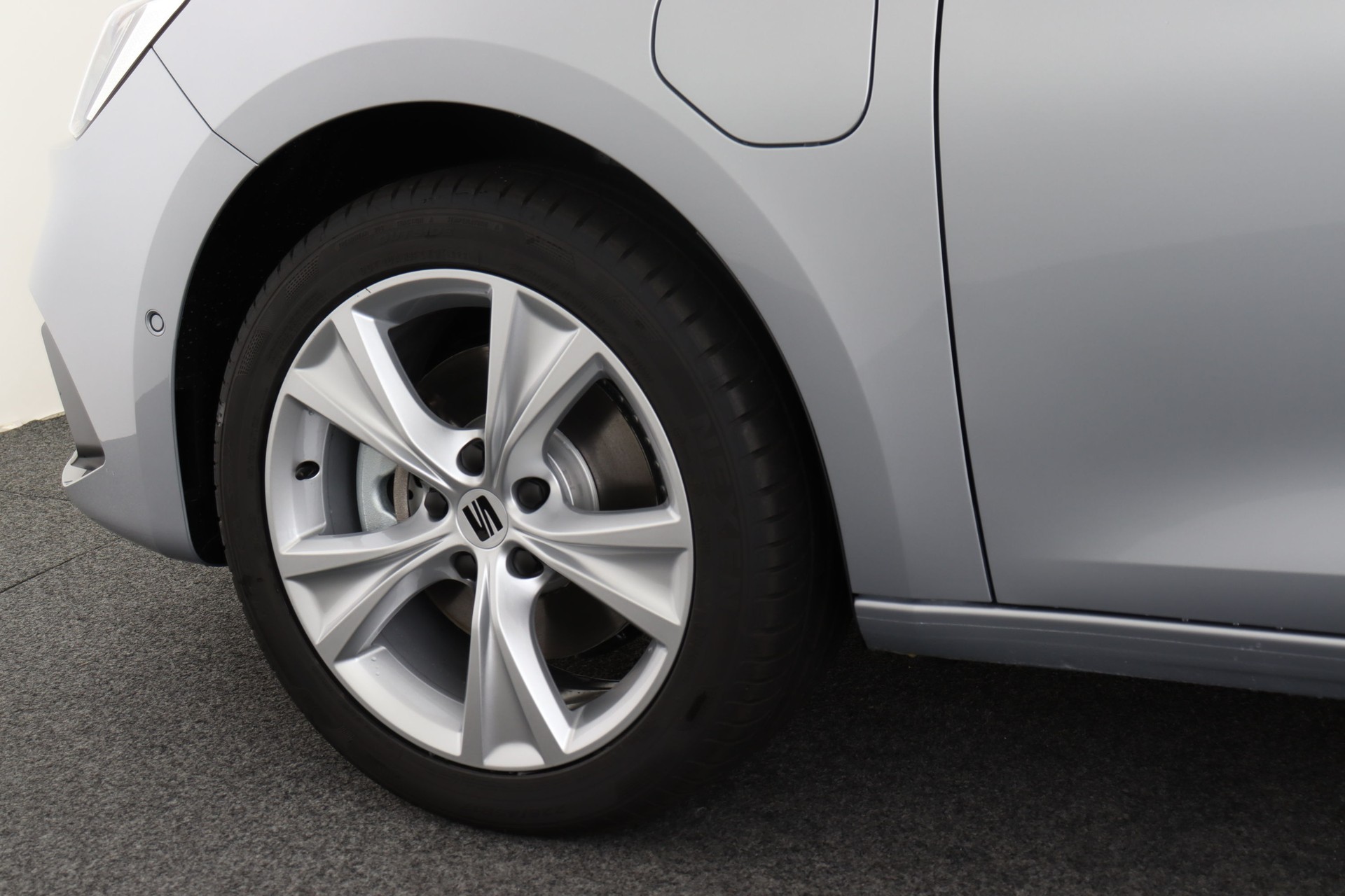SEAT Leon ST 1.4 eHybrid pHEV DSG FR-image-12