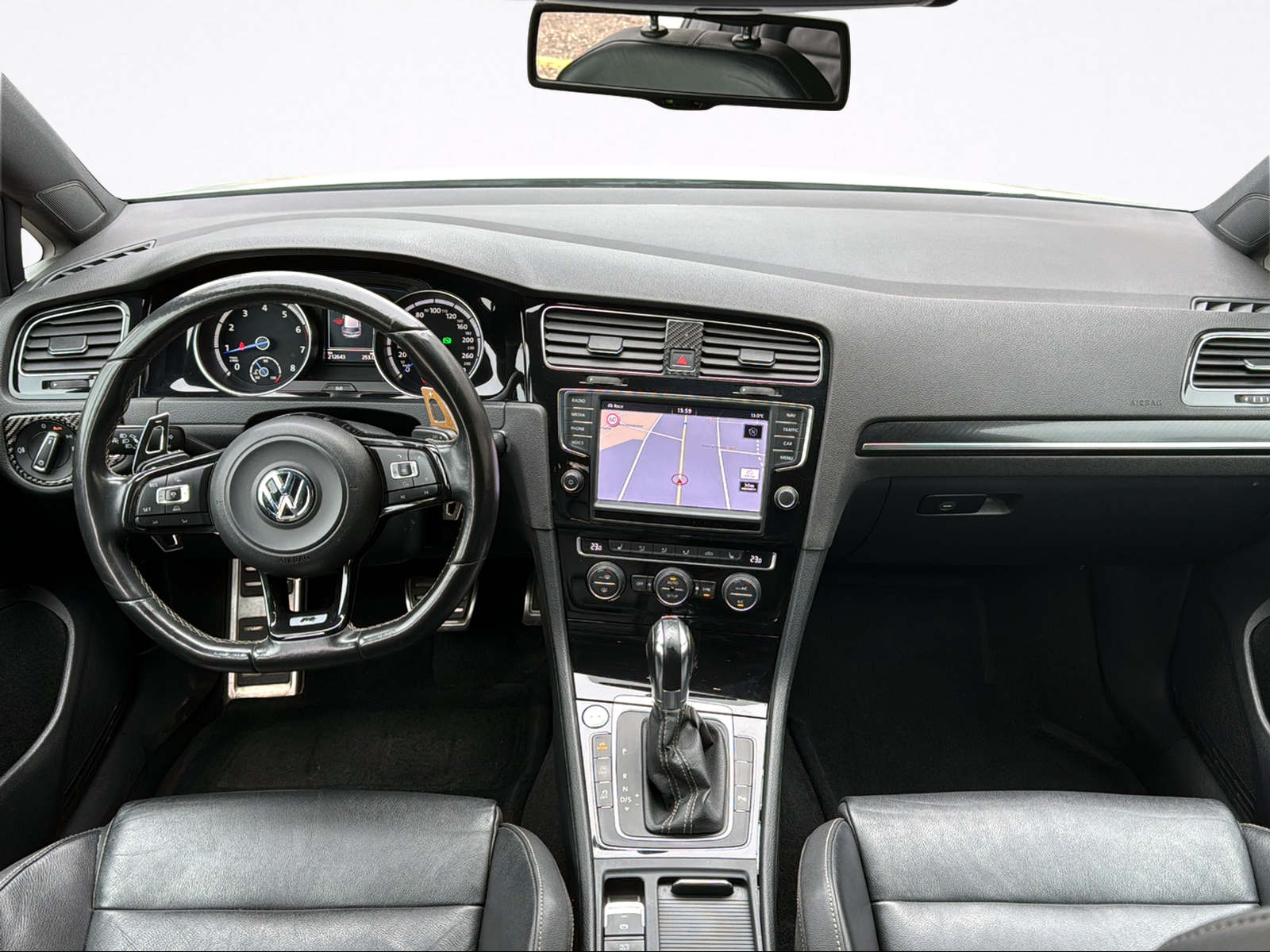 VW Golf 2.0 TSI R 4Motion DSG-image-8