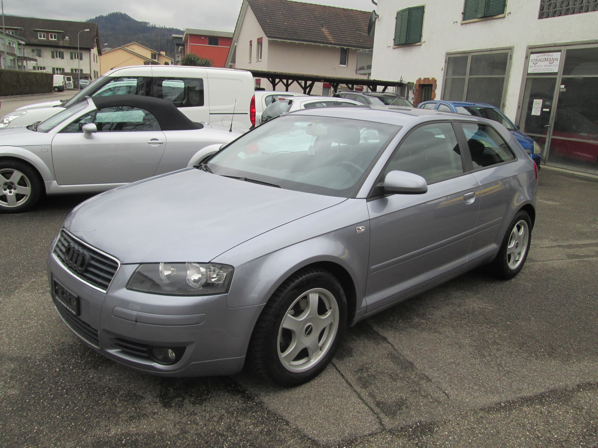 AUDI A3 2.0 FSI Attraction-image-0