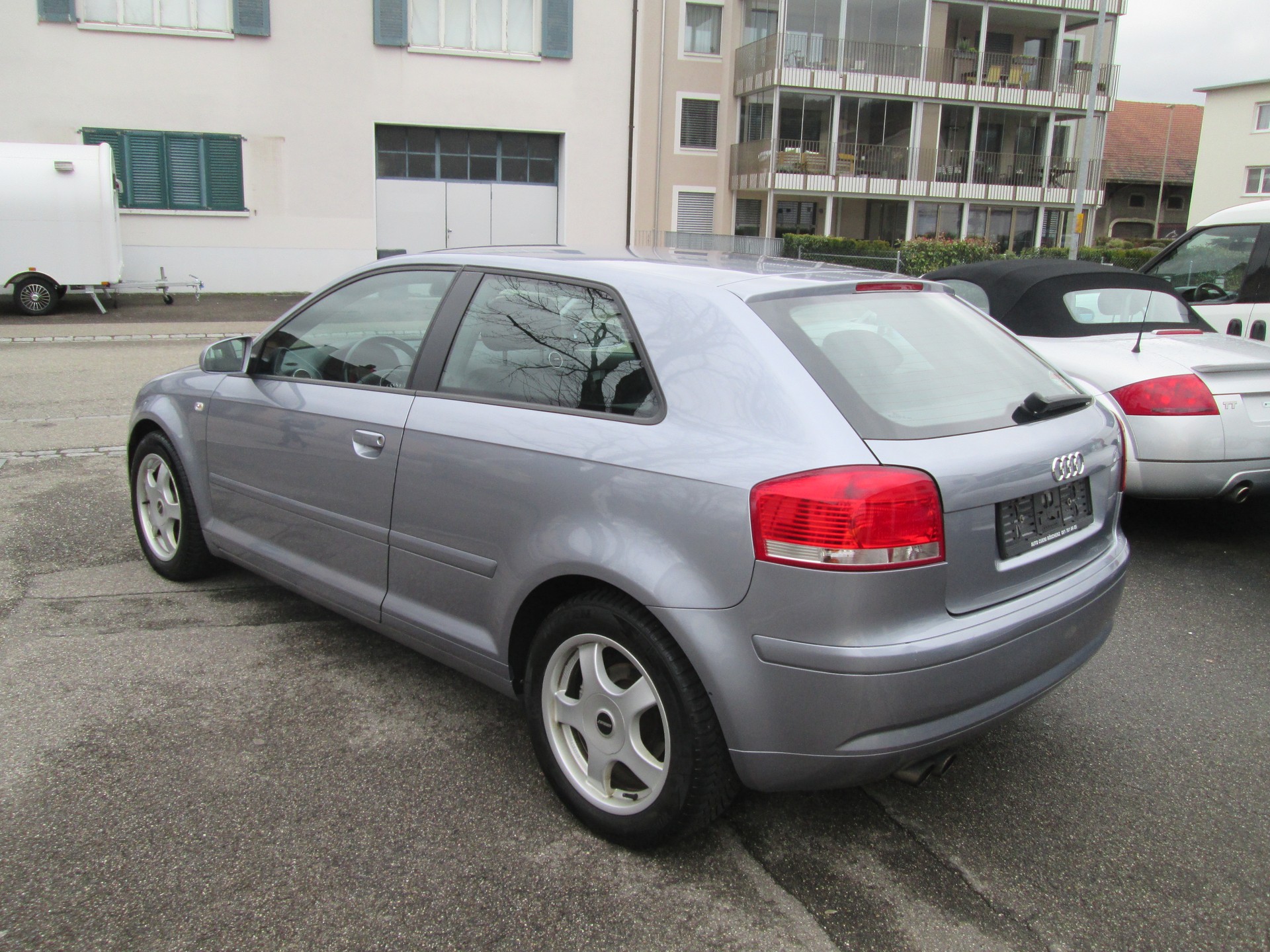 AUDI A3 2.0 FSI Attraction-image-1