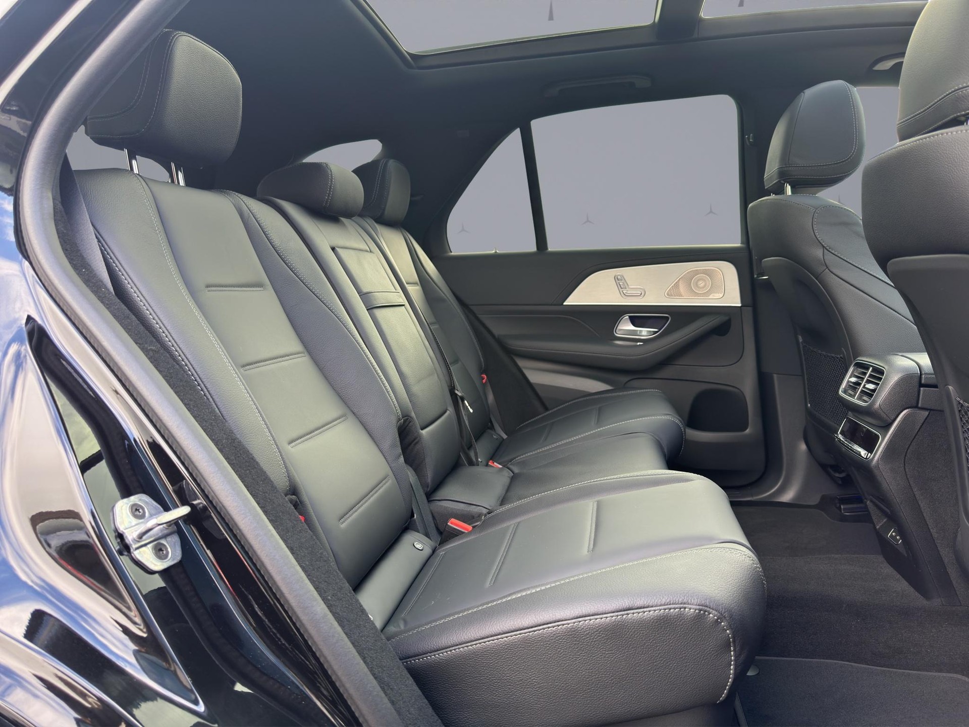 MERCEDES-BENZ GLE 450 d AMG Line 4matic-image-16