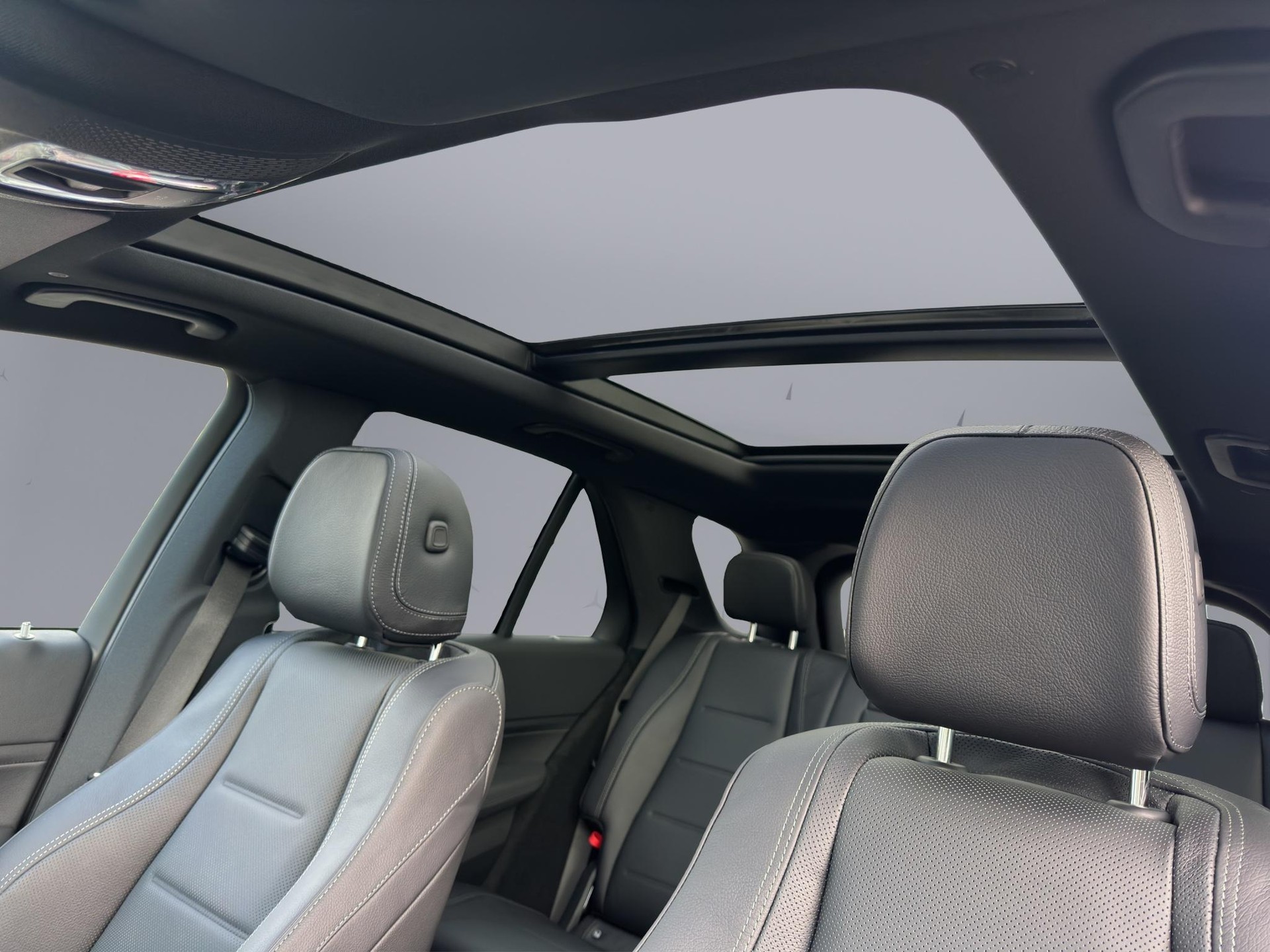 MERCEDES-BENZ GLE 450 d AMG Line 4matic-image-18