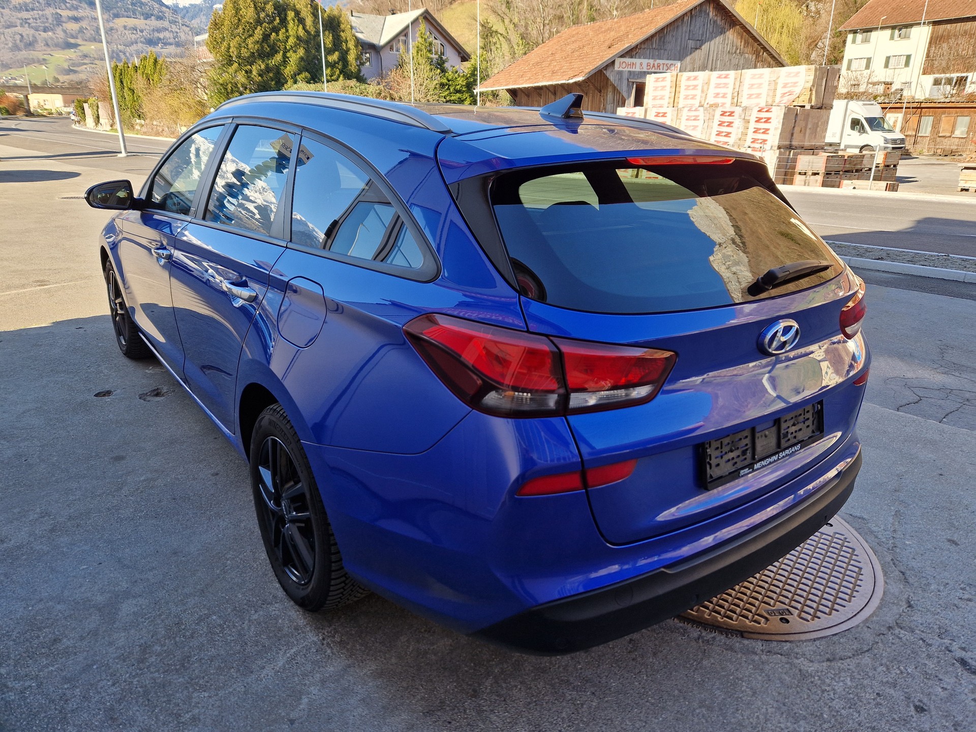 HYUNDAI i30 Wagon 1.4 T-GDi Amplia DCT-image-5