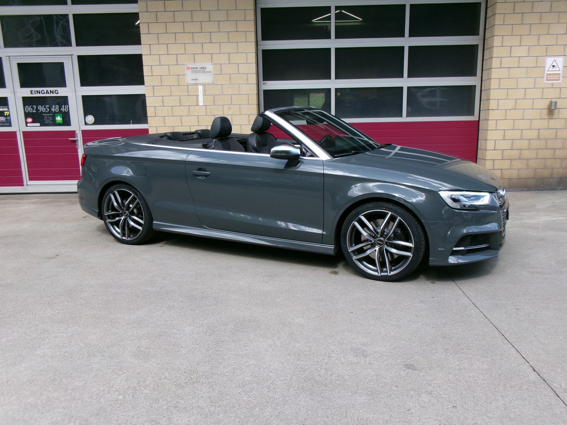 AUDI S3 Cabriolet 2.0 TFSI quattro S-tronic-image-4