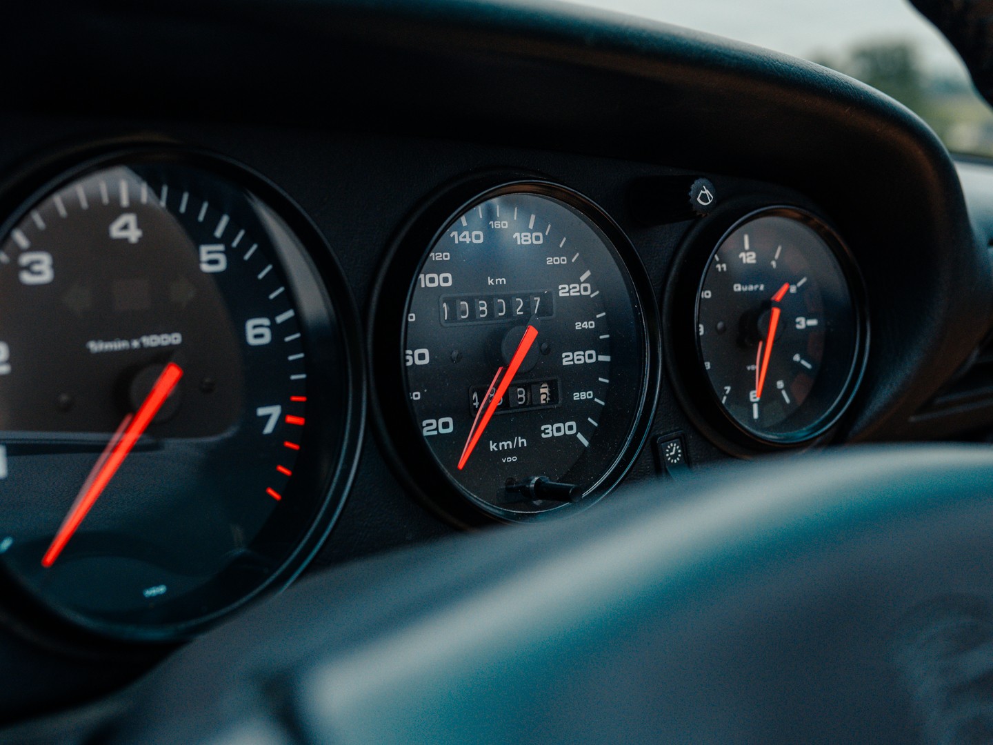 PORSCHE 993 Carrera 2 Cabrio-image-7