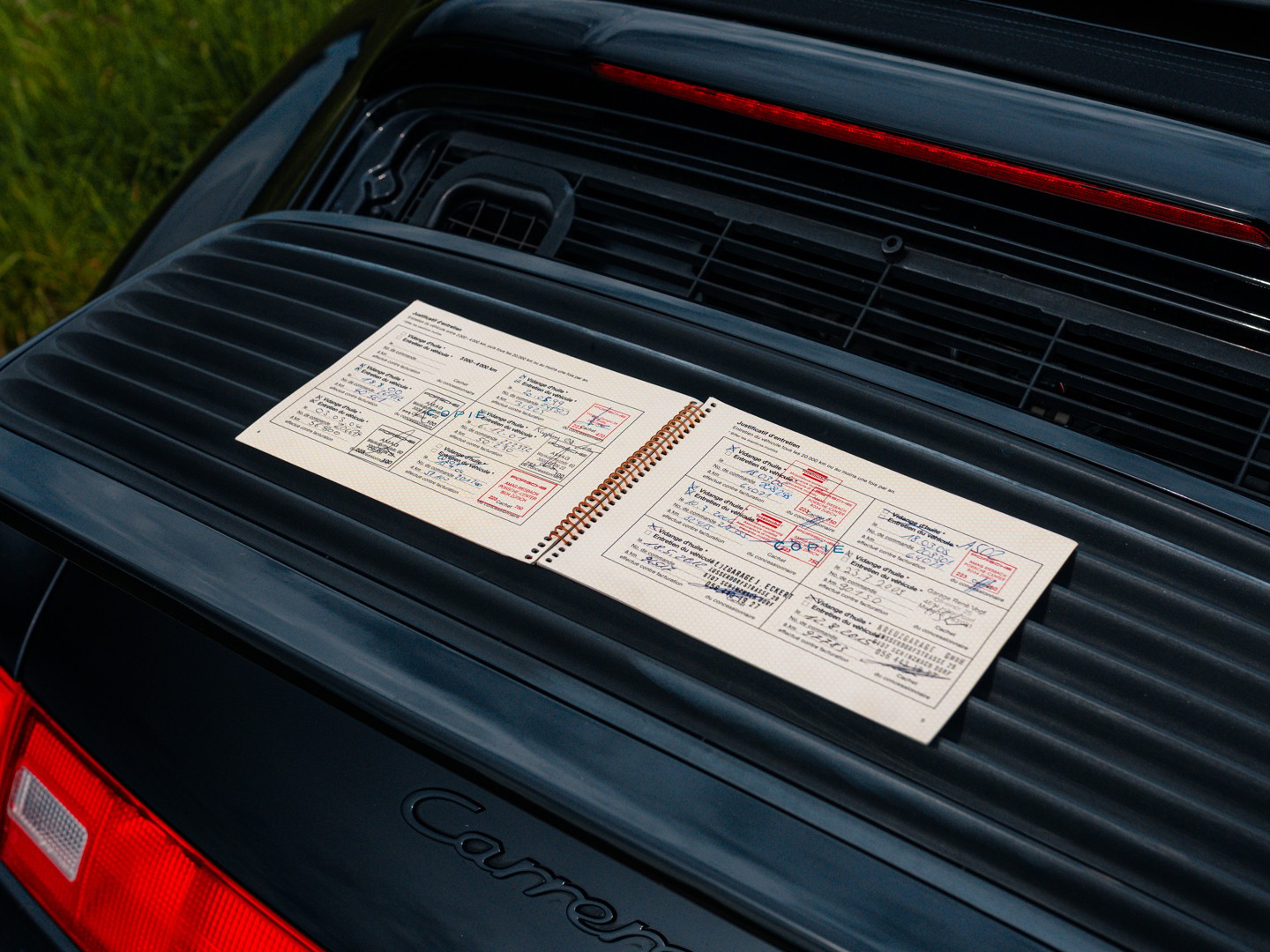 PORSCHE 993 Carrera 2 Cabrio-image-10
