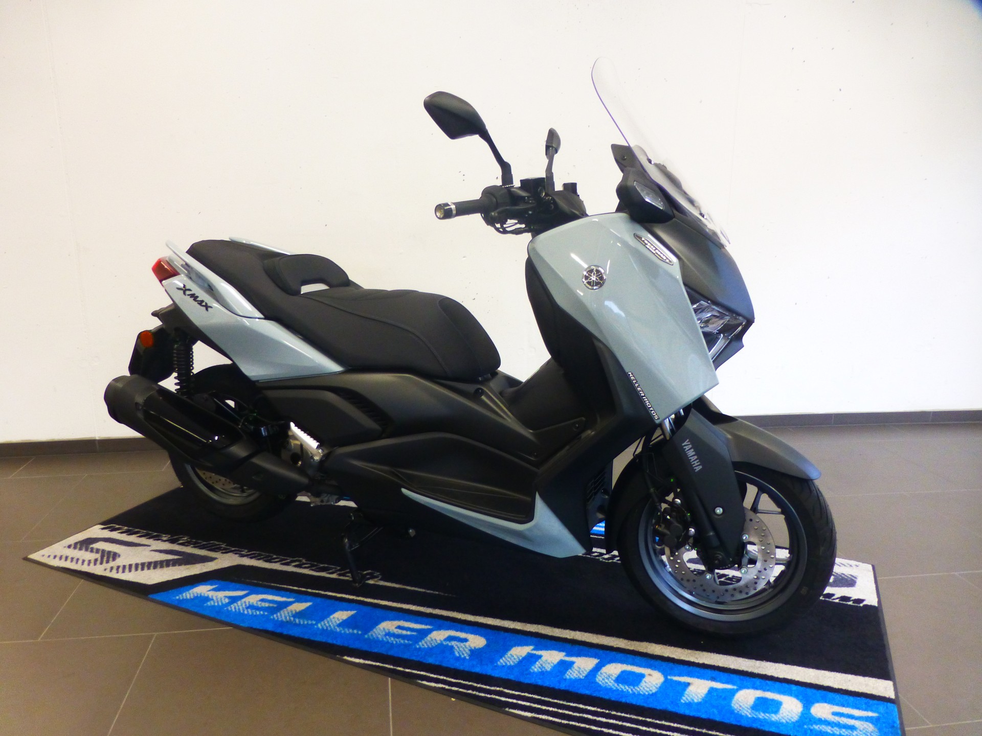 YAMAHA X-Max 300 Tech Max-image-10