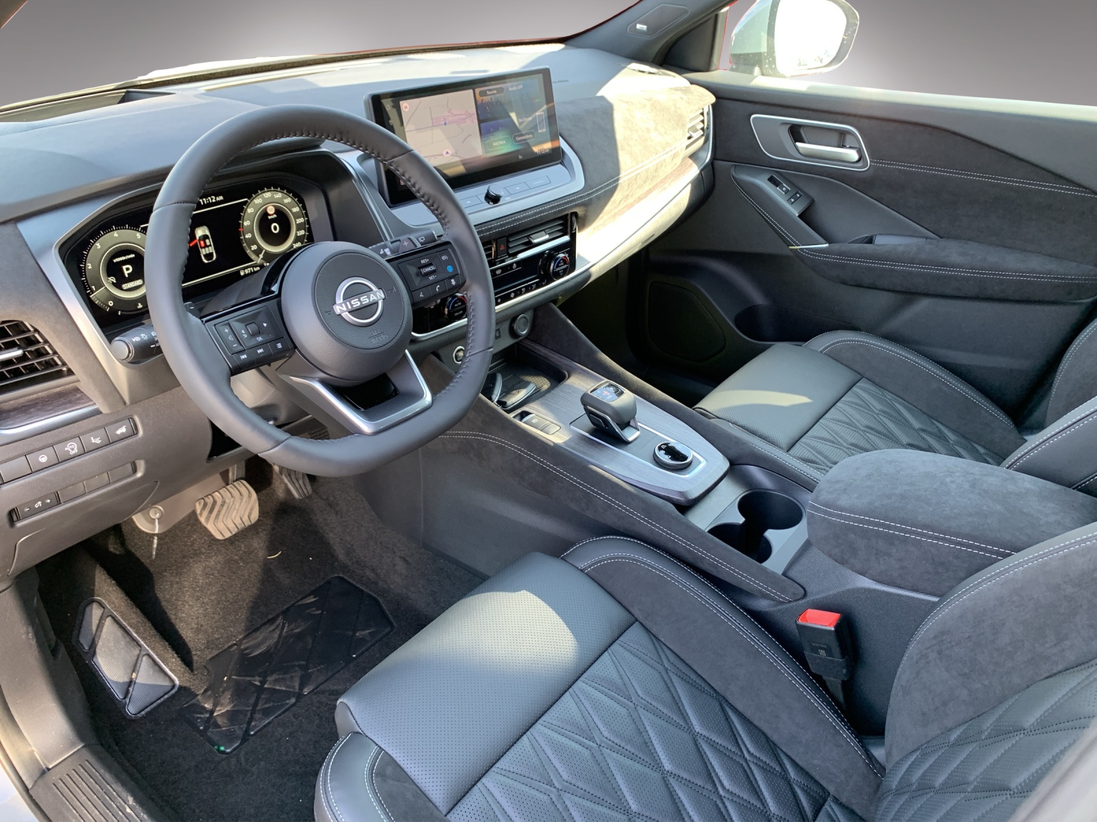 NISSAN Qashqai 1.3 DIG-T 158 Tekna+ 4x4-image-5