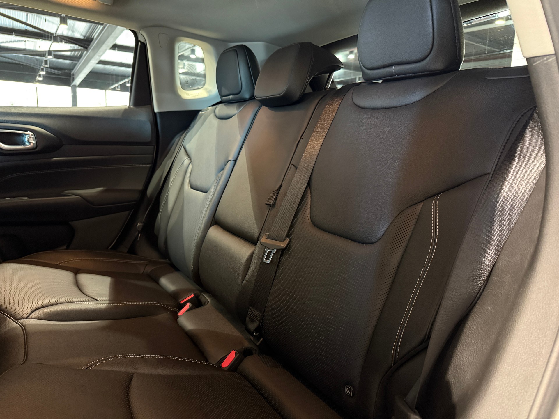 JEEP Compass 1.3 T PHEV Swiss Limited Plus AWD-image-14