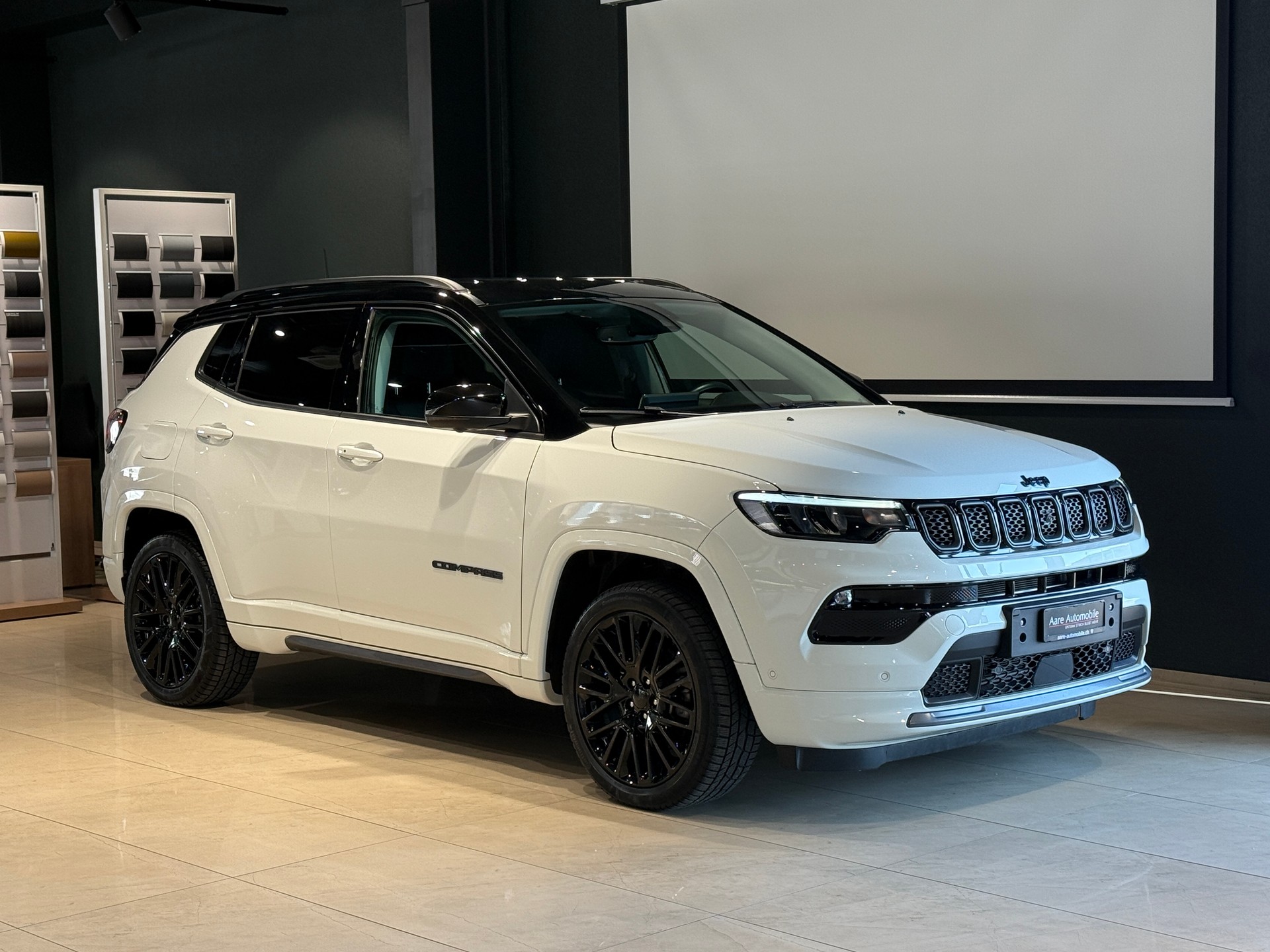 JEEP Compass 1.3 T PHEV Swiss Limited Plus AWD-image-0