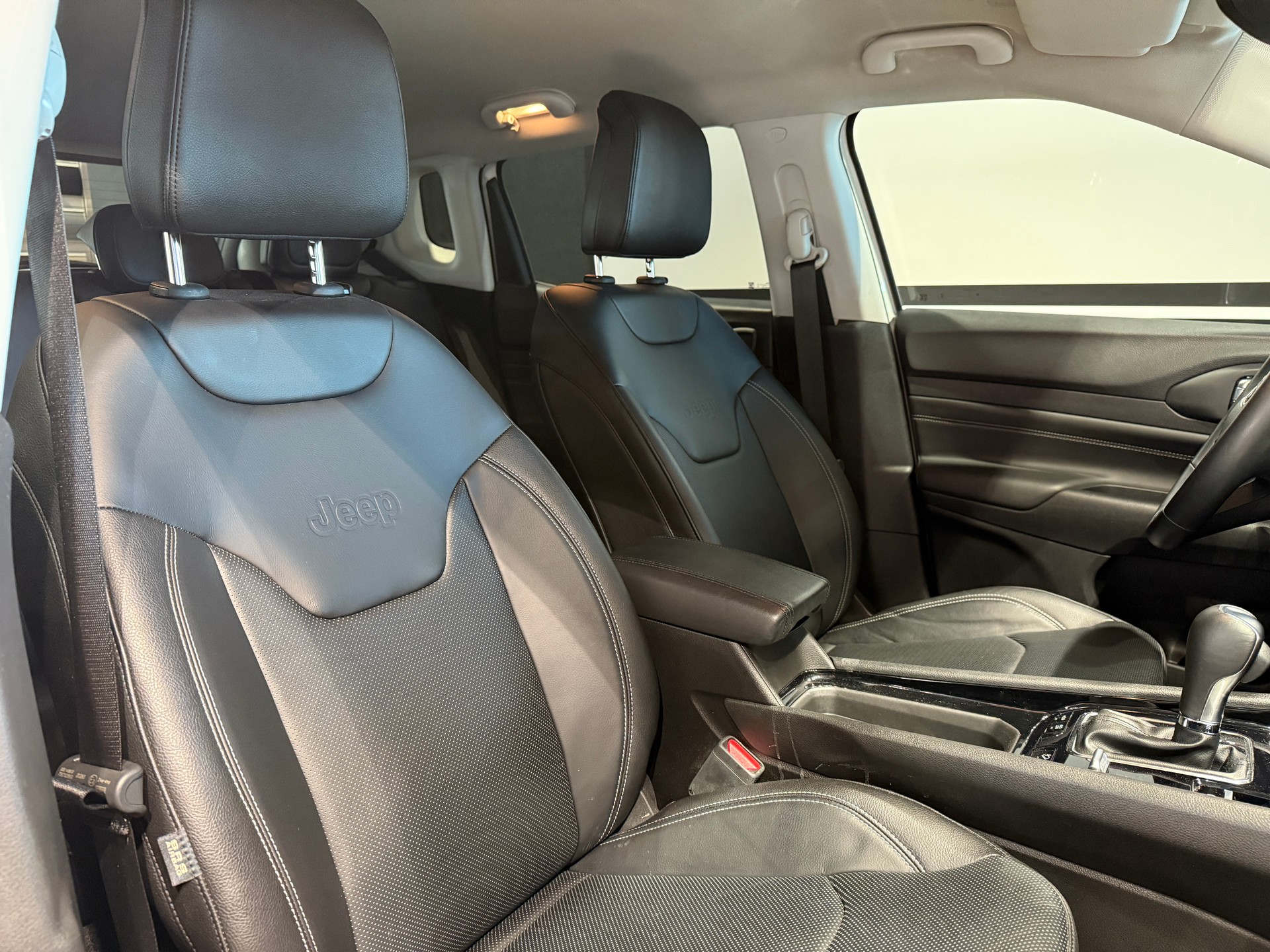 JEEP Compass 1.3 T PHEV Swiss Limited Plus AWD-image-13