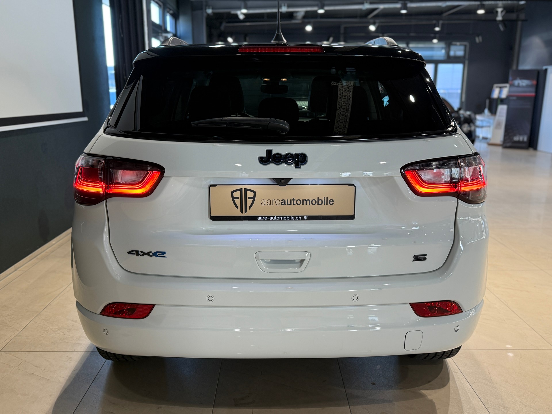 JEEP Compass 1.3 T PHEV Swiss Limited Plus AWD-image-6