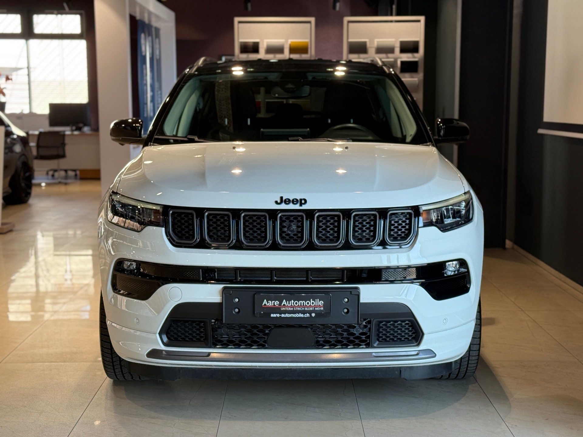 JEEP Compass 1.3 T PHEV Swiss Limited Plus AWD-image-1
