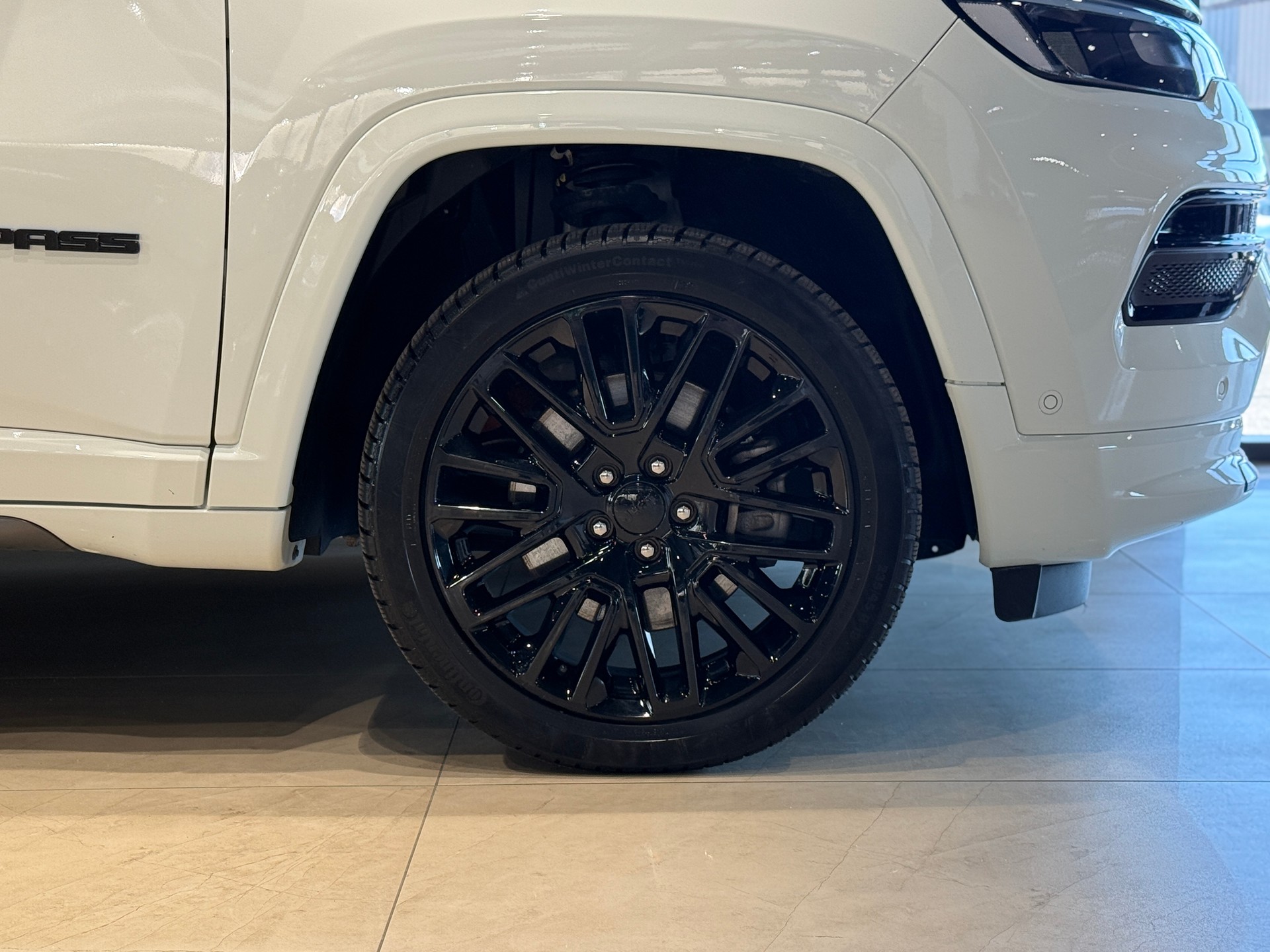JEEP Compass 1.3 T PHEV Swiss Limited Plus AWD-image-4