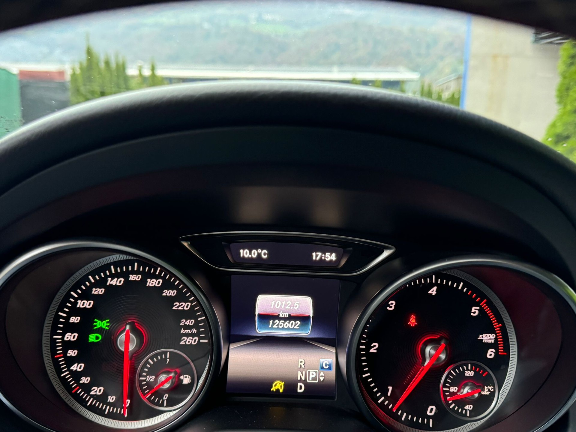 MERCEDES-BENZ GLA 200 d Swiss Star Edition Urban 4Matic 7G-DCT-image-19