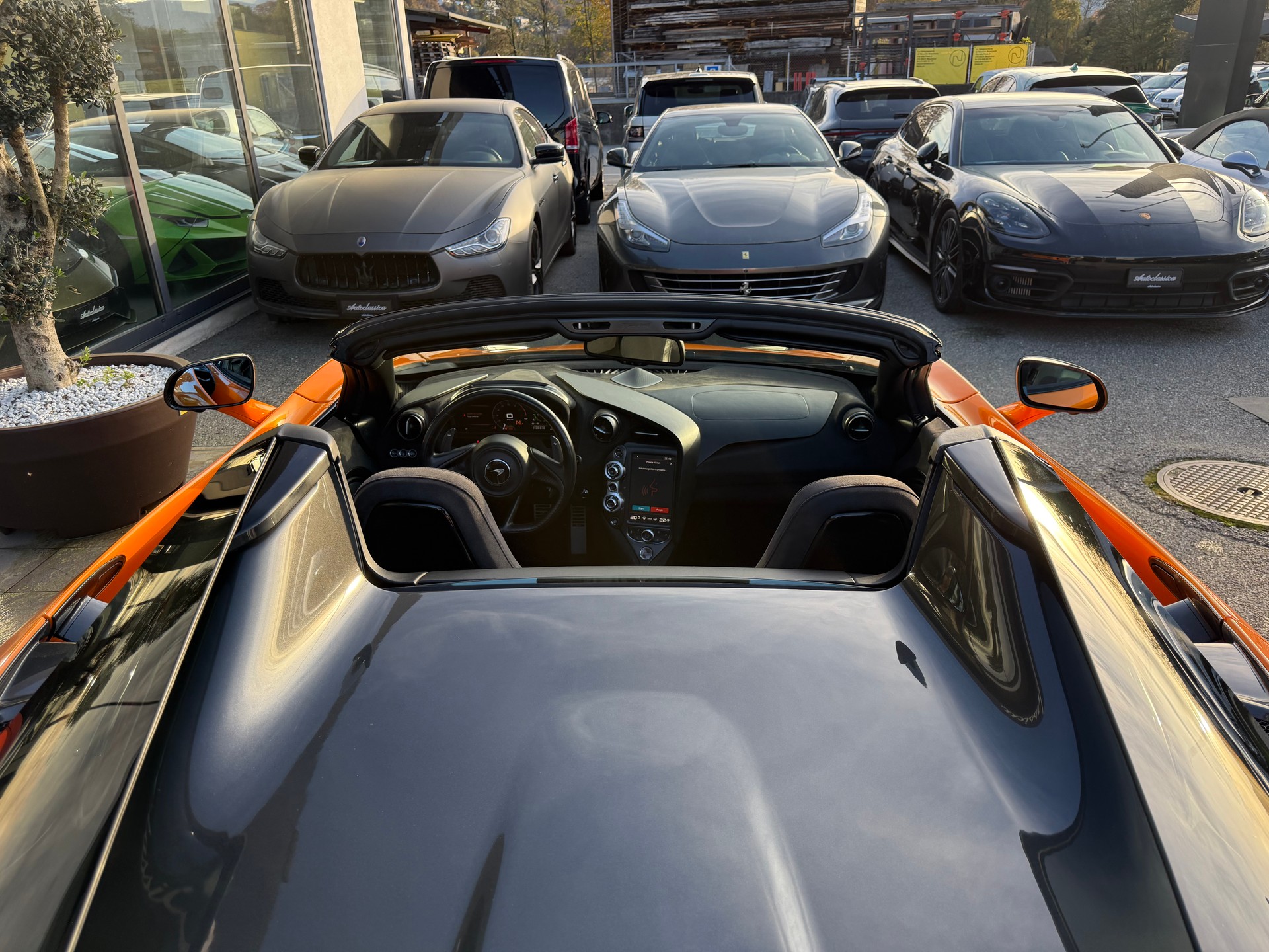 McLAREN 720S Spider Performance 4.0 V8 SSG-image-18