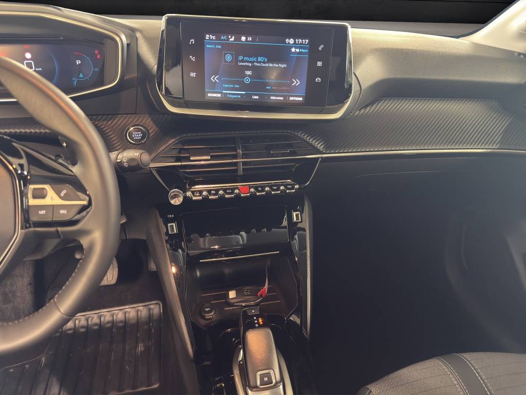 PEUGEOT 208 1.2 PureTech Allure Pack EAT8-image-6