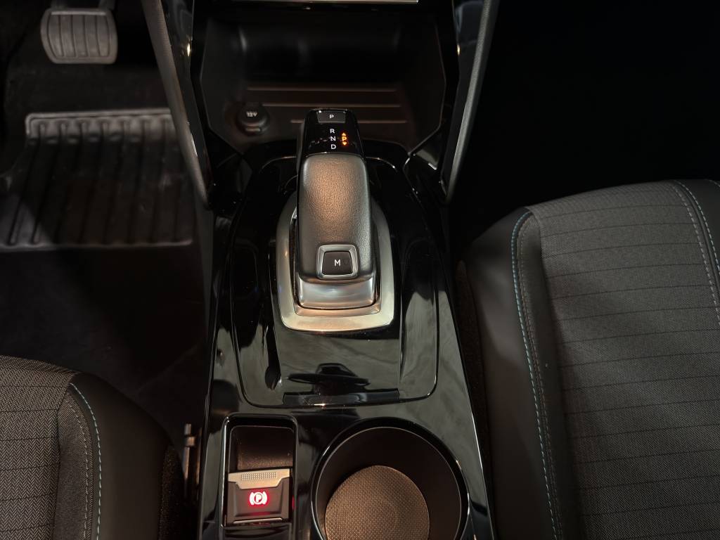 PEUGEOT 208 1.2 PureTech Allure Pack EAT8-image-12