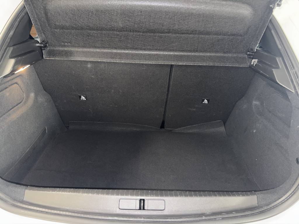 PEUGEOT 208 1.2 PureTech Allure Pack EAT8-image-11