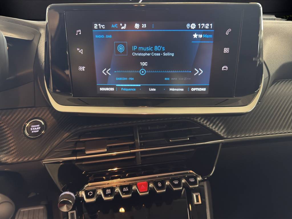 PEUGEOT 208 1.2 PureTech Allure Pack EAT8-image-13