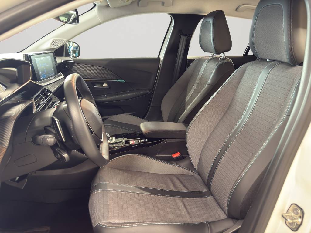 PEUGEOT 208 1.2 PureTech Allure Pack EAT8-image-7