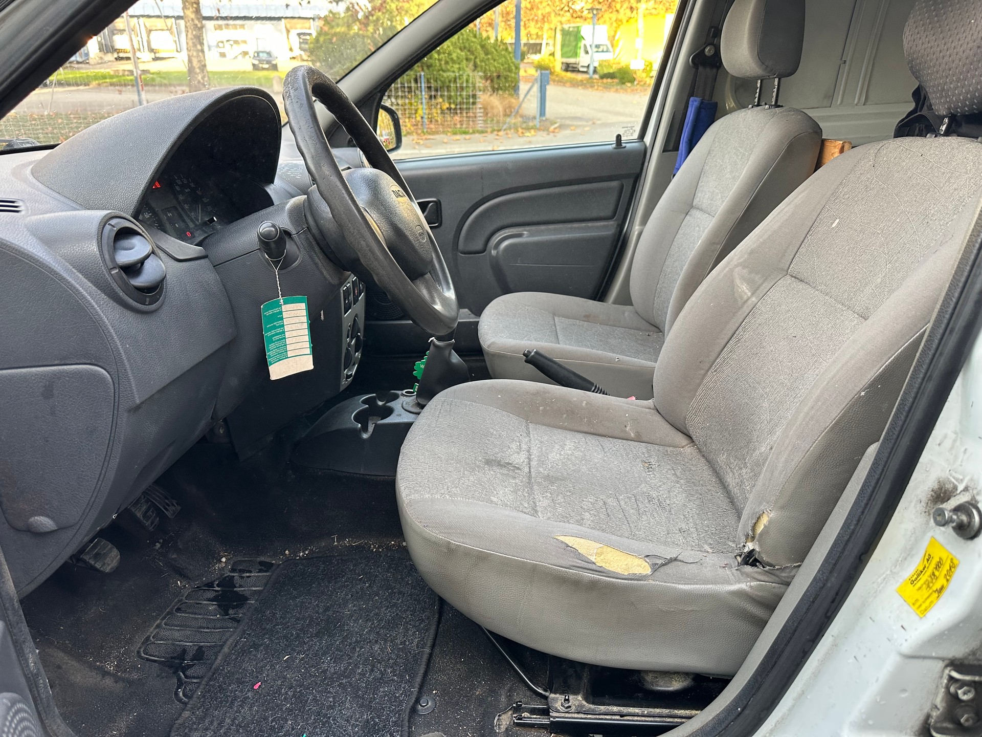 DACIA Logan 1.5 dCi Ambiance-image-9