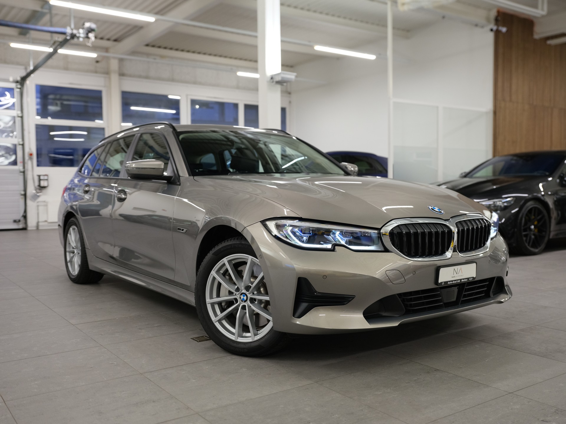 BMW 330e x DriveTouring Steptronic *Laserlicht* *Driving Assistant* *Komfortzugang*
