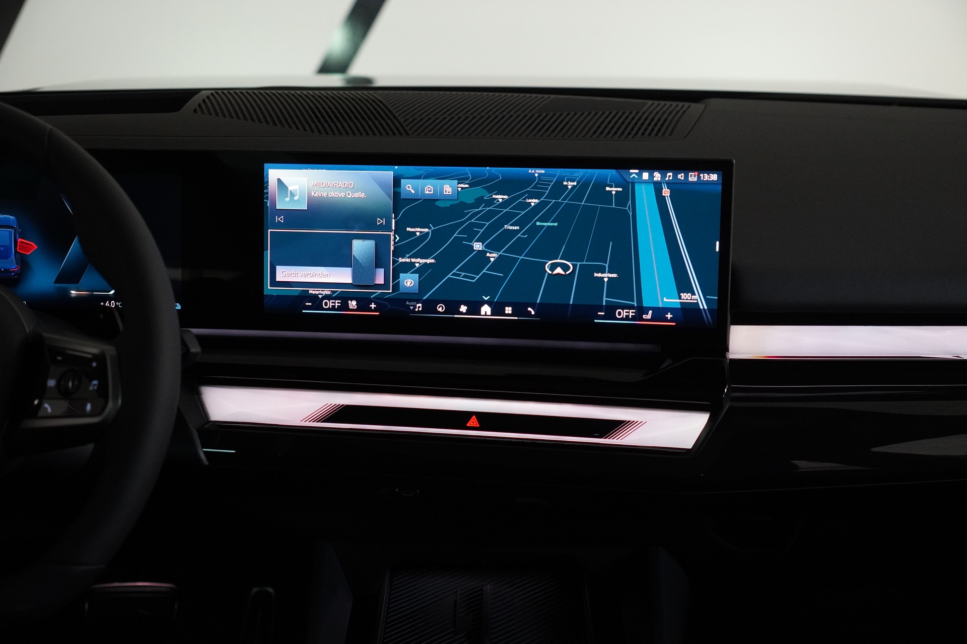 BMW 550e xDrive Touring M Sport Pro Steptronic-image-18