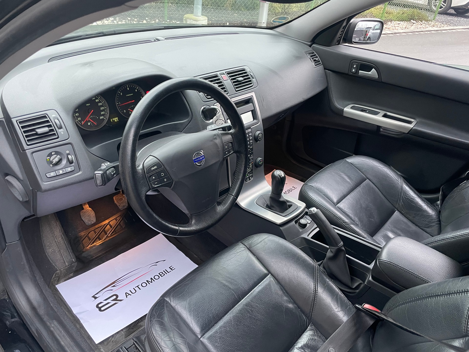 VOLVO V50 1.6D-image-9