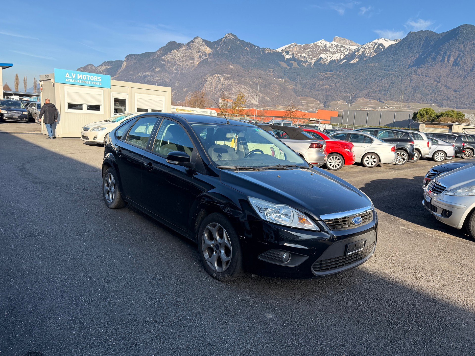 FORD Focus 2.0i Titanium-image-2