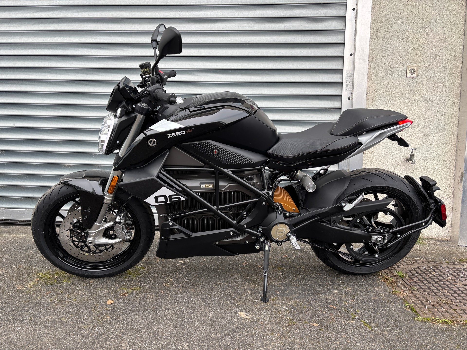 ZERO SR/F Neuheit mit Frontspoiler-showroom-element-1